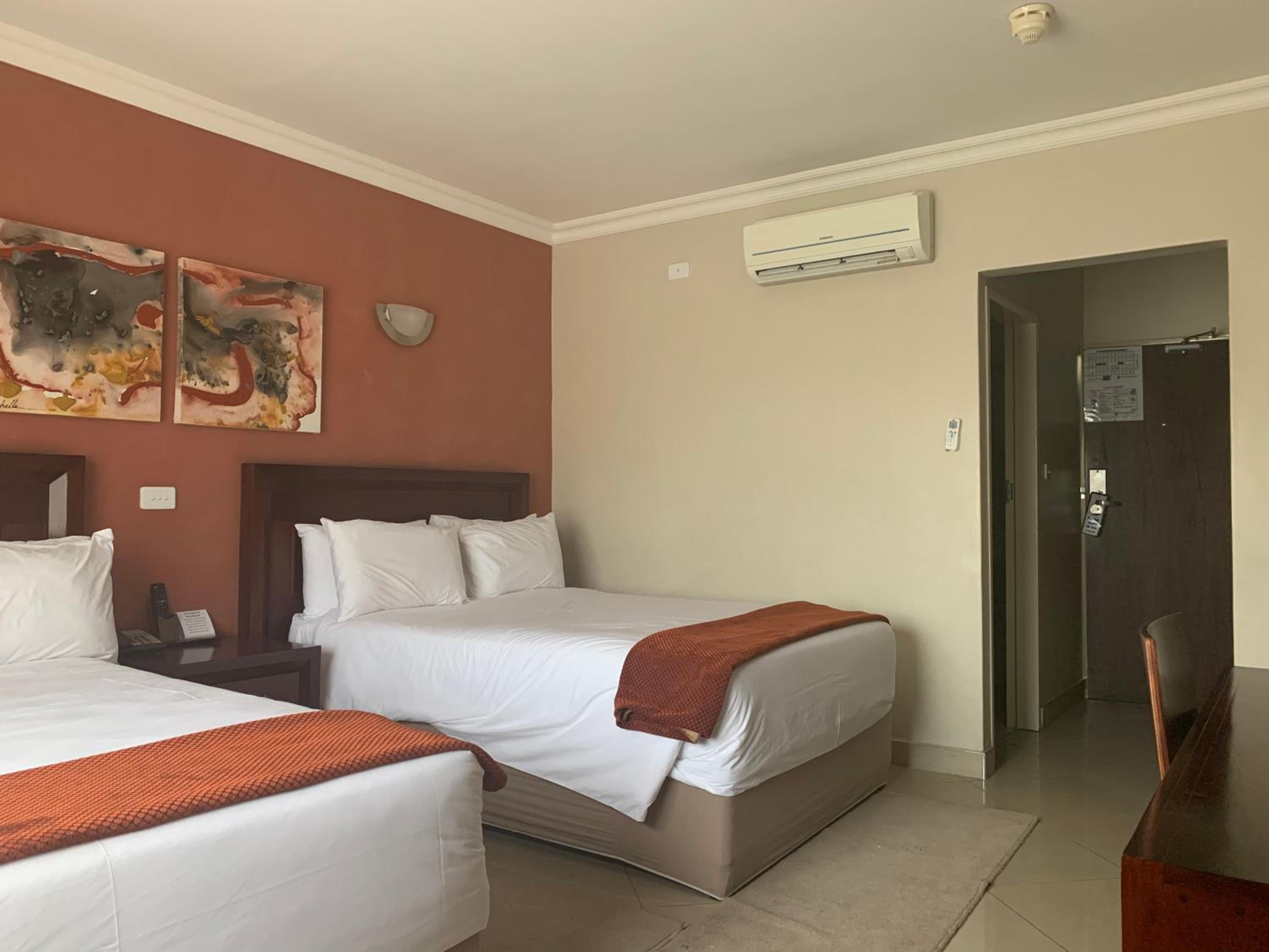 Standard Double Room photo 3