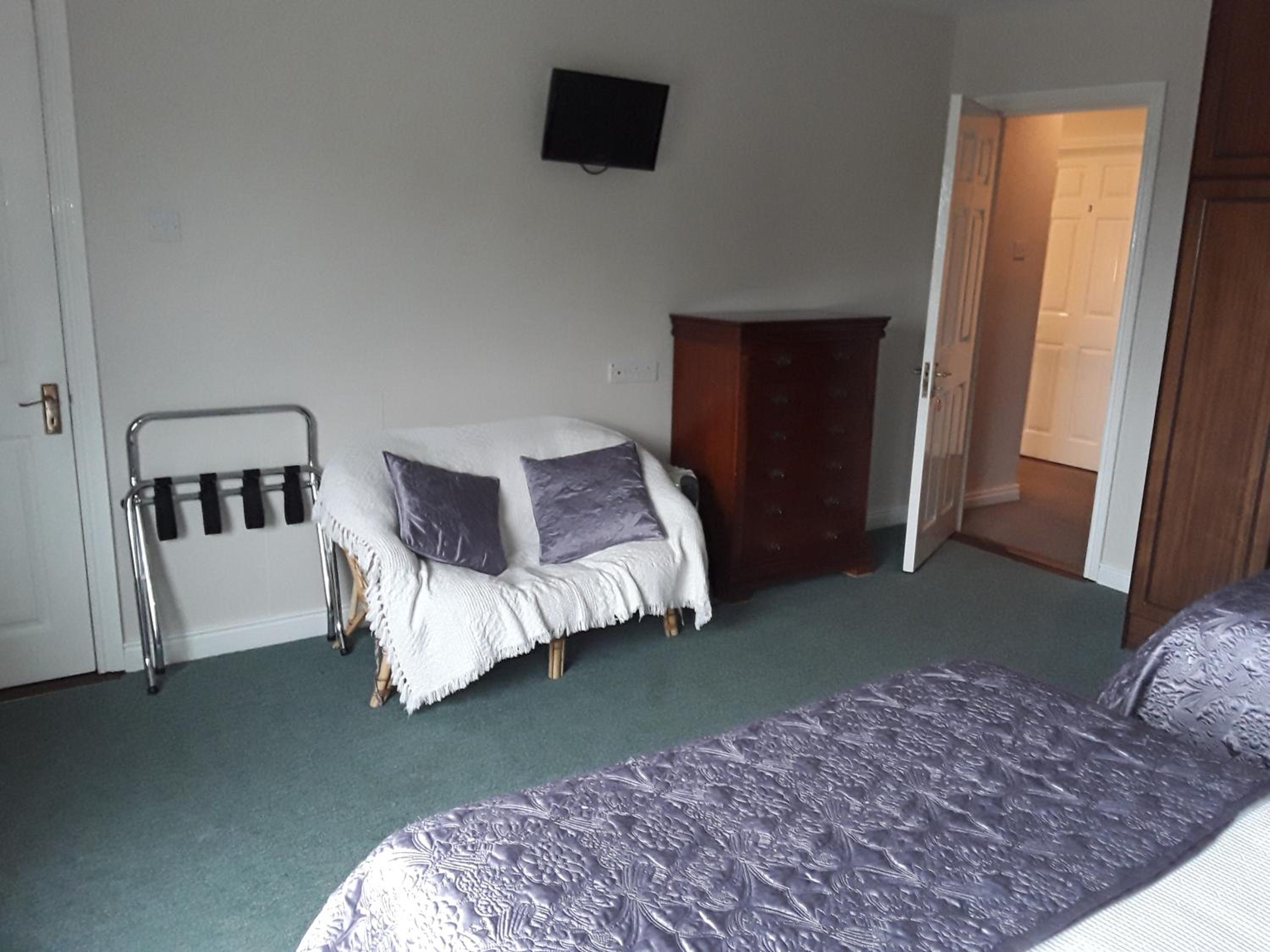 Double Room - Photo 16