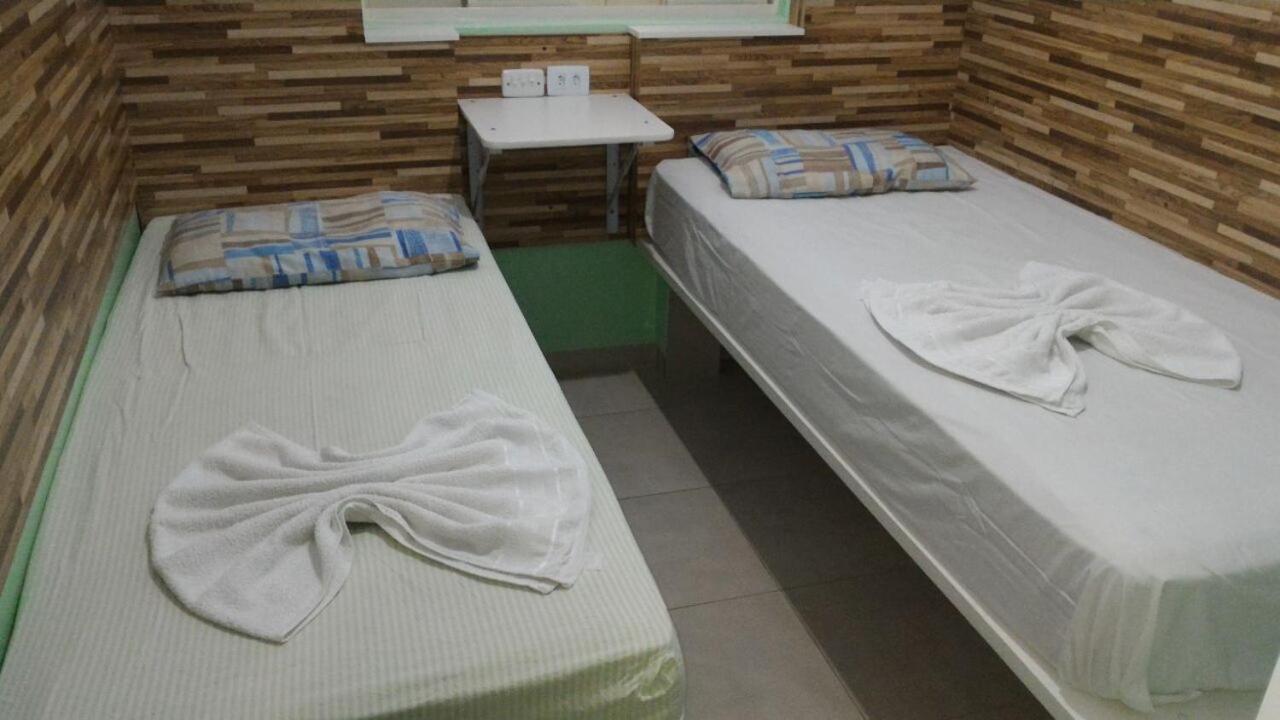 Twin Room with Bathroom photo 2