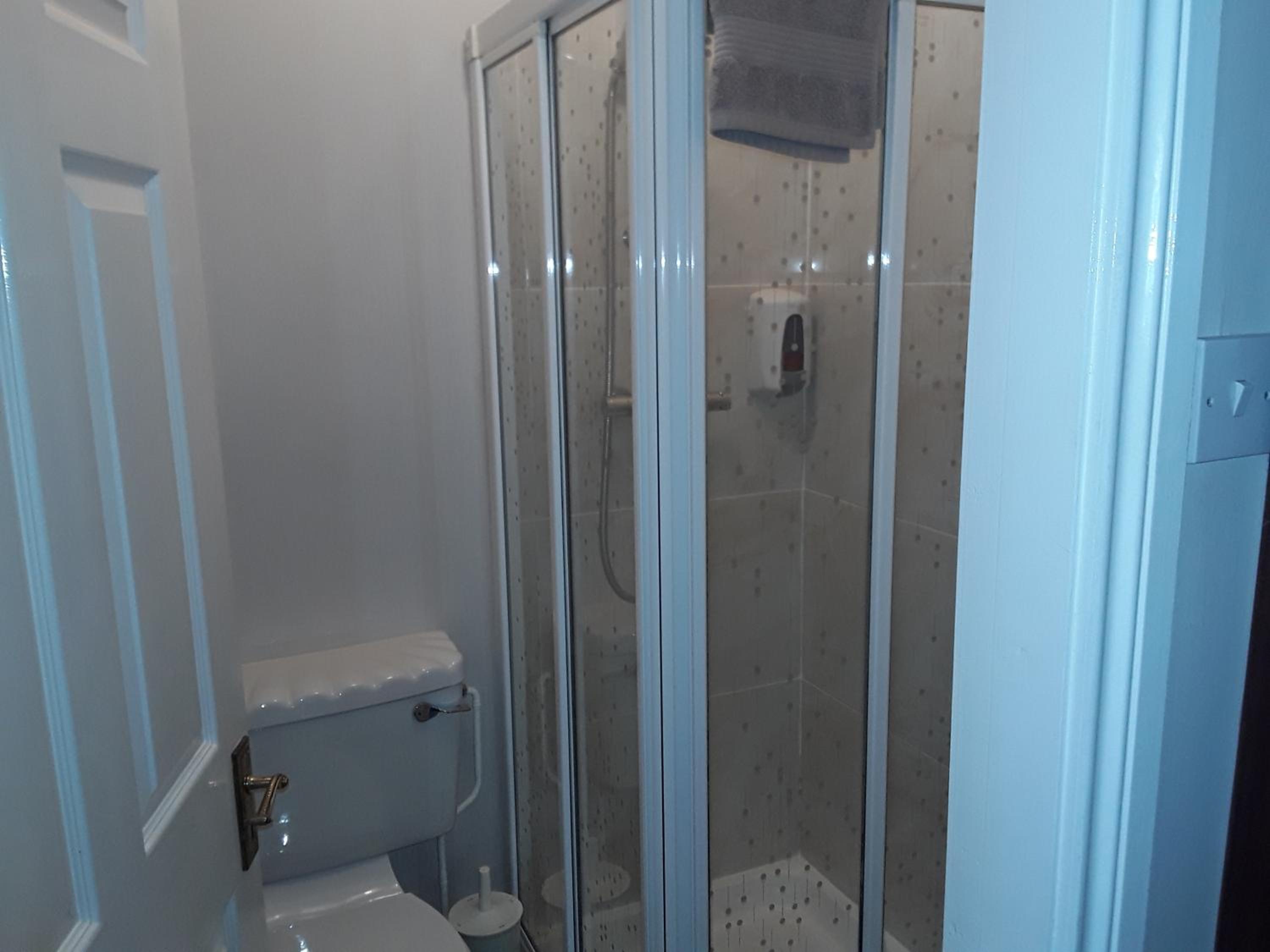 Double Room - Photo 14
