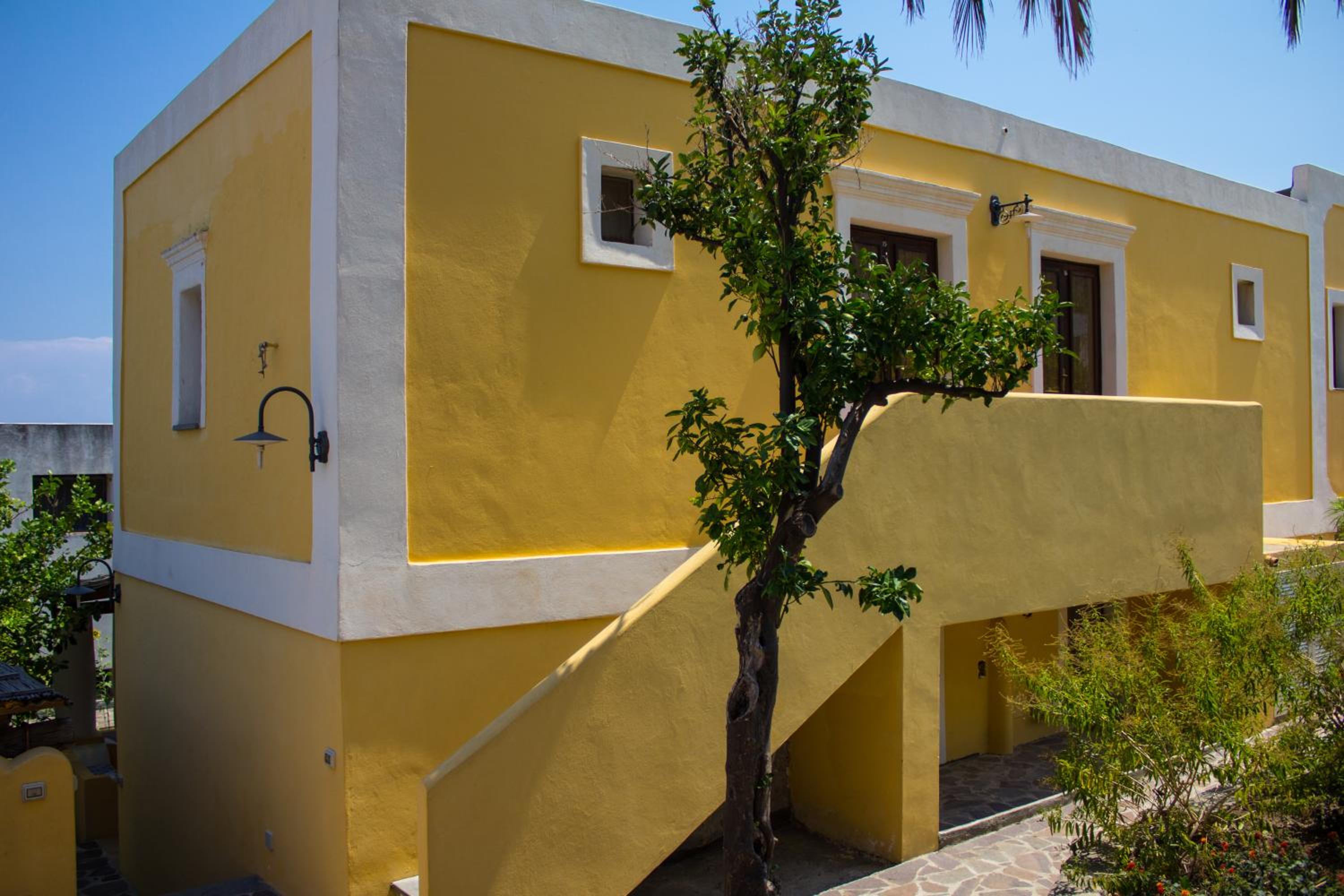 Double or Twin Room with Balcony photo 3