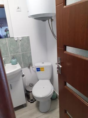 Quadruple Room with Private Bathroom - Photo 10