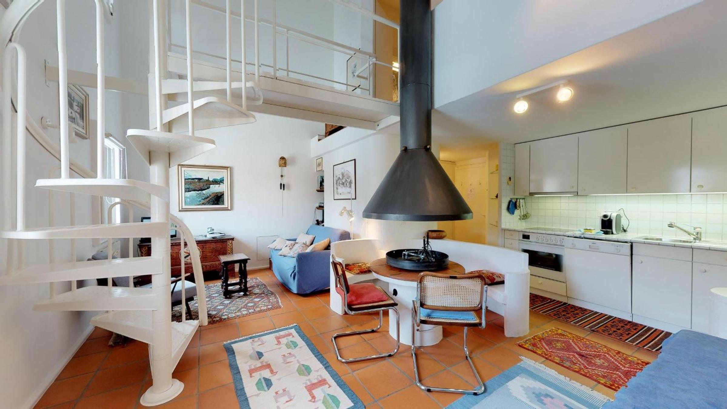 Apartment with Mountain View photo 1