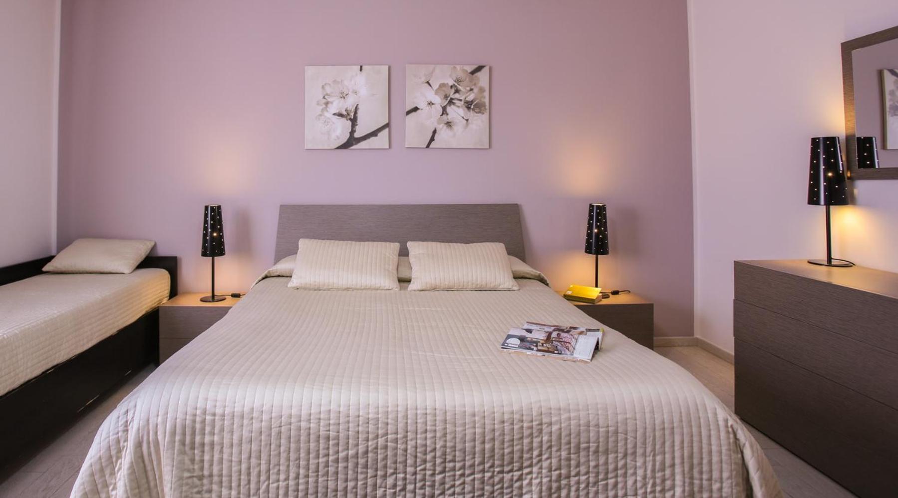 One-Bedroom House - Photo 17