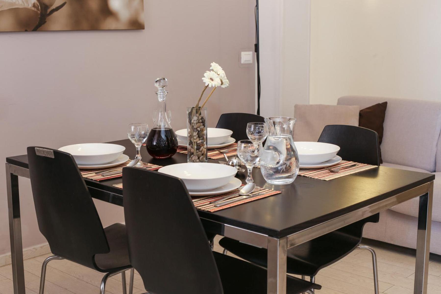 One-Bedroom House - Photo 27