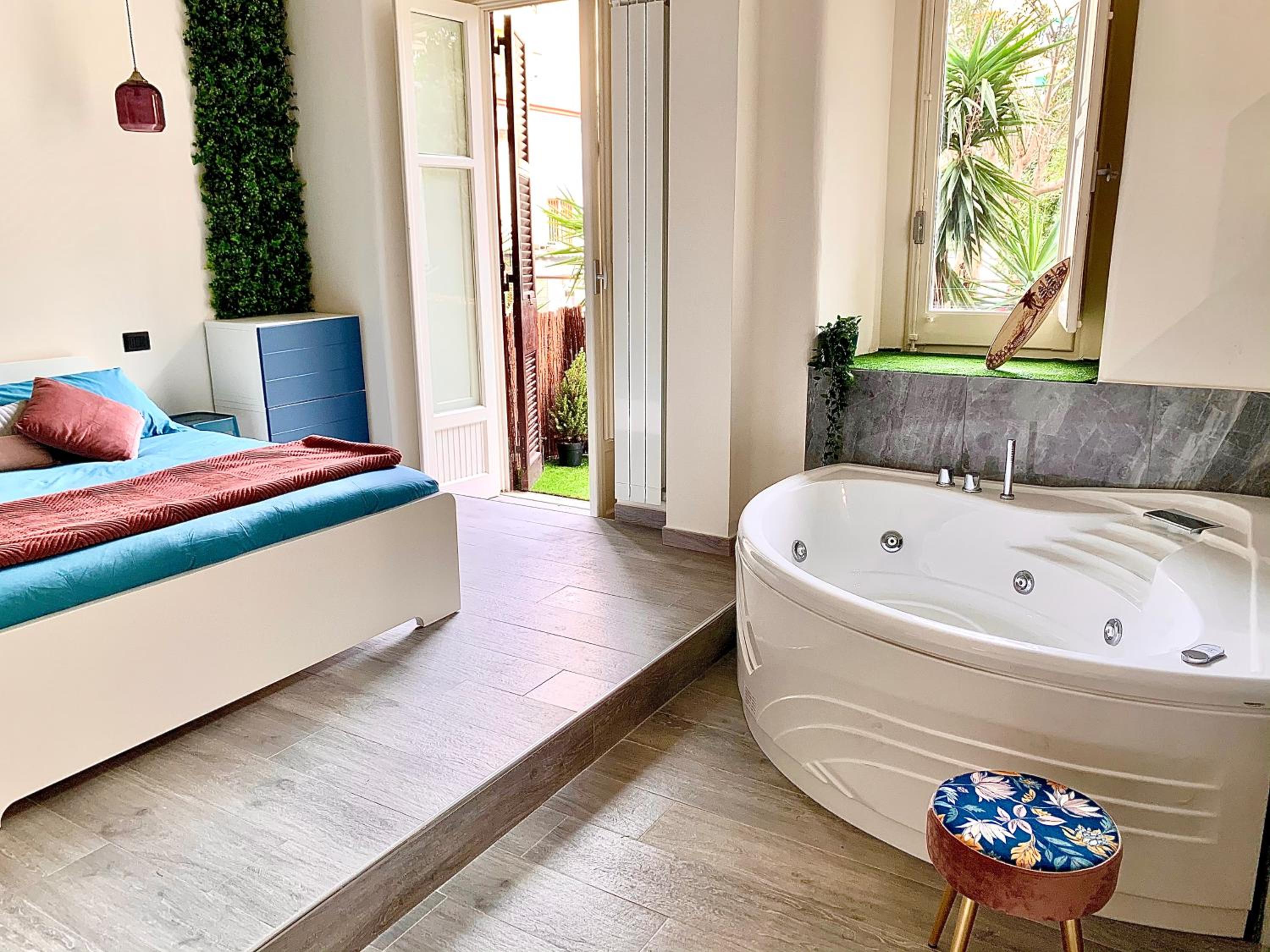 Studio with Spa Bath