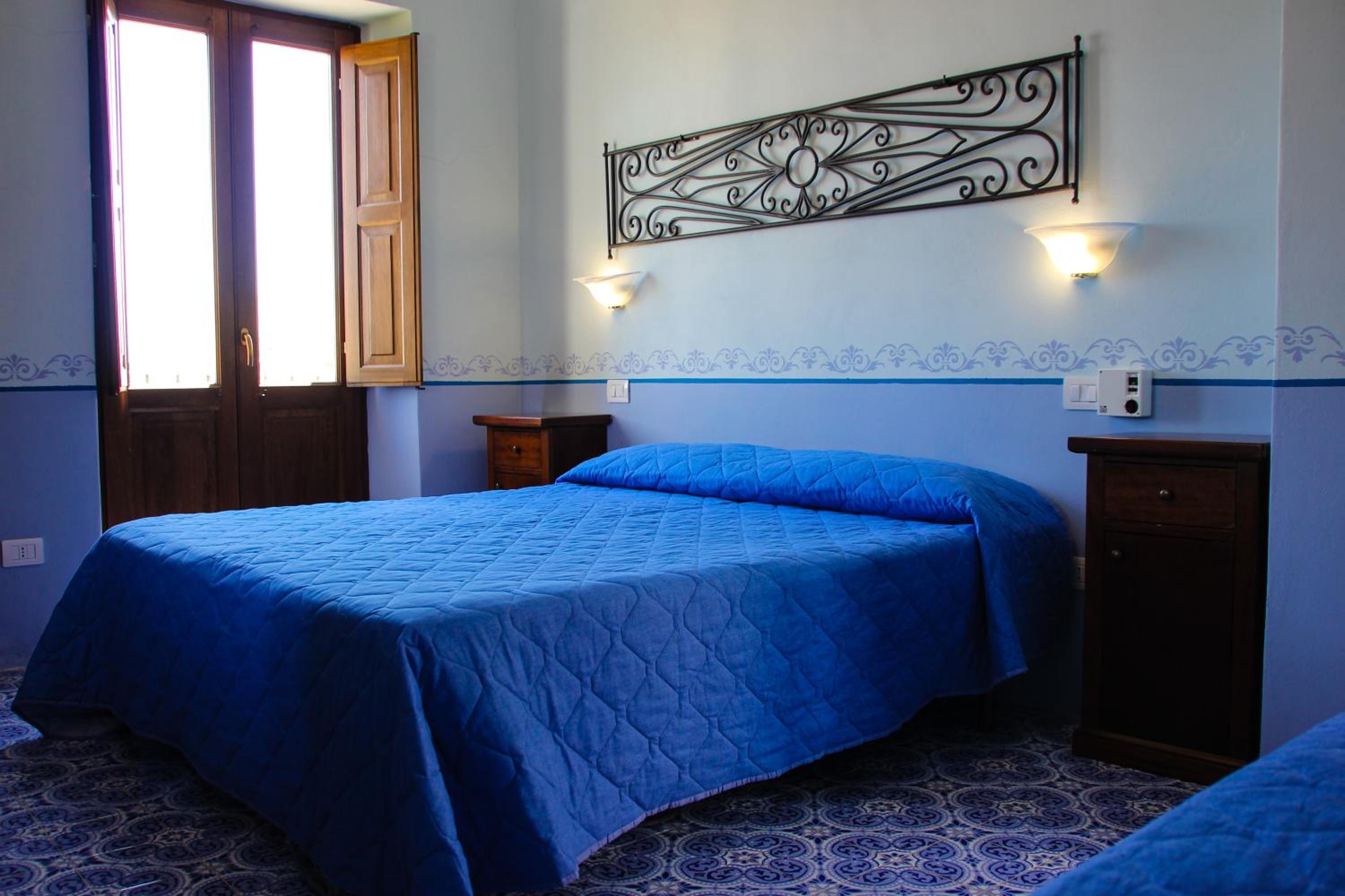 Double or Twin Room with Balcony photo 1