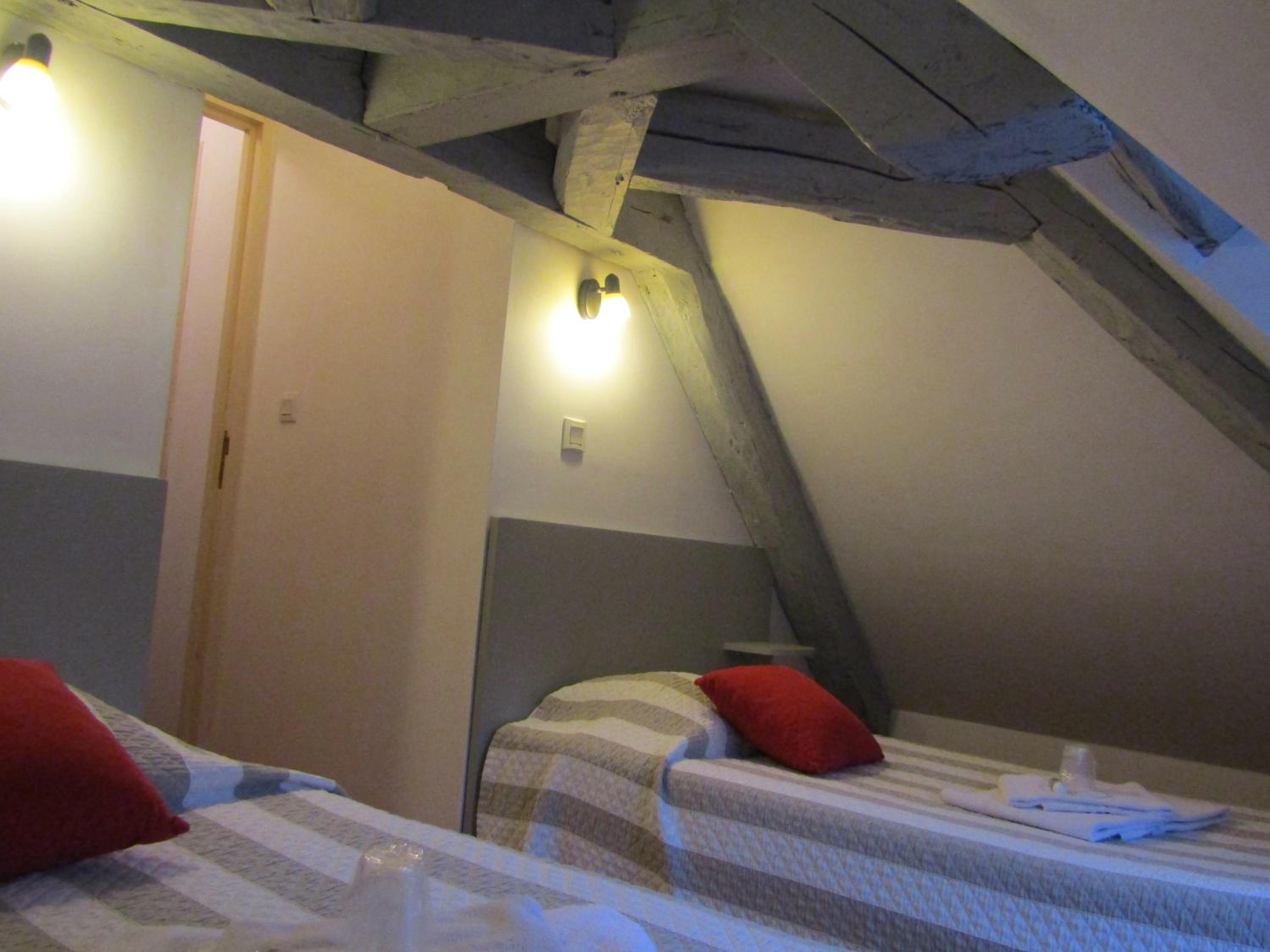 Standard Family Suite - Photo 5