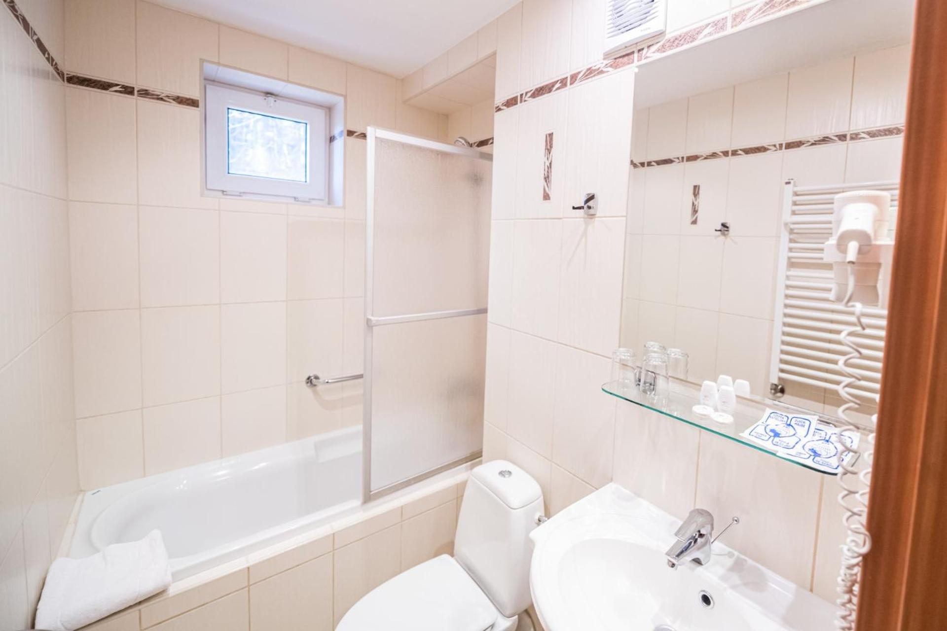 Standard Double Room photo 2