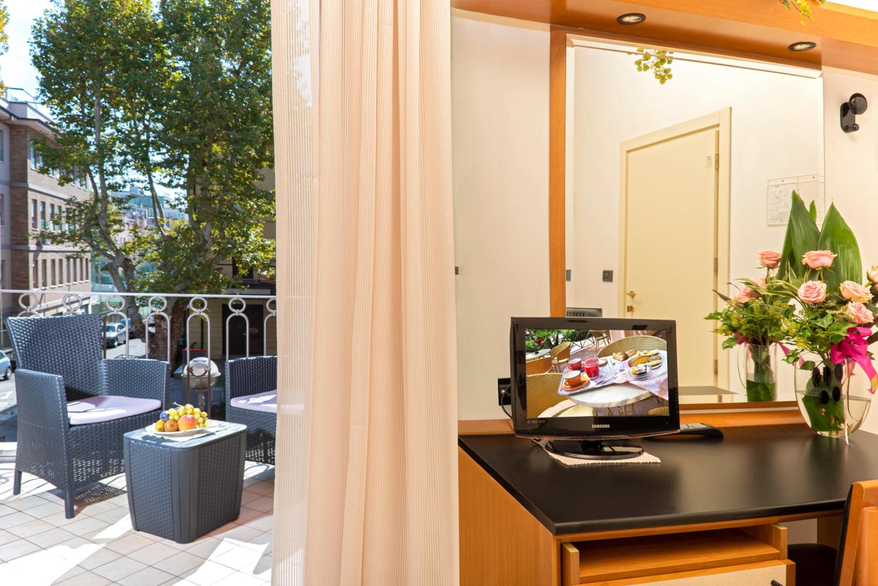 Double or Twin Room photo 2