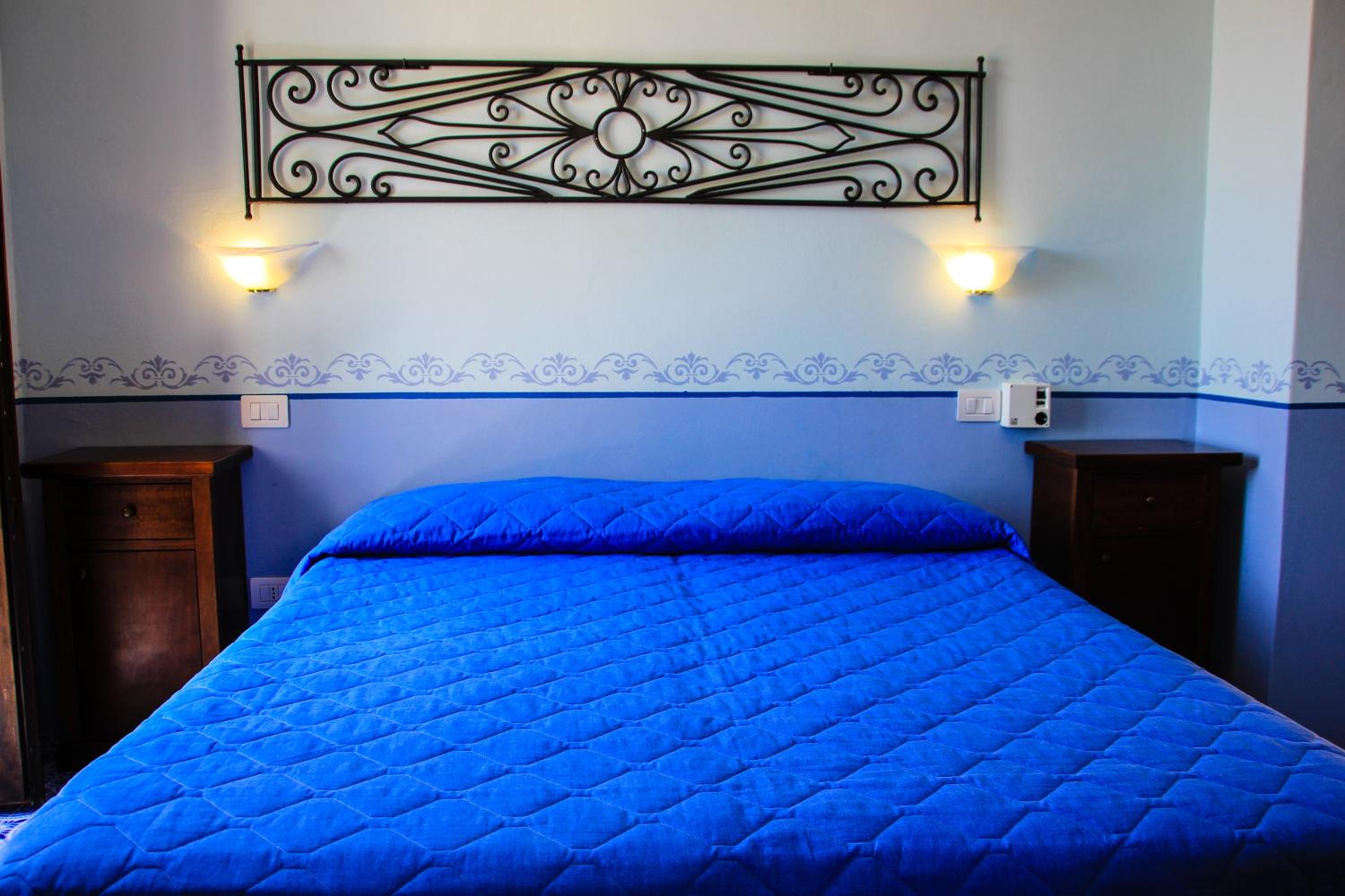 Double or Twin Room with Balcony photo 2