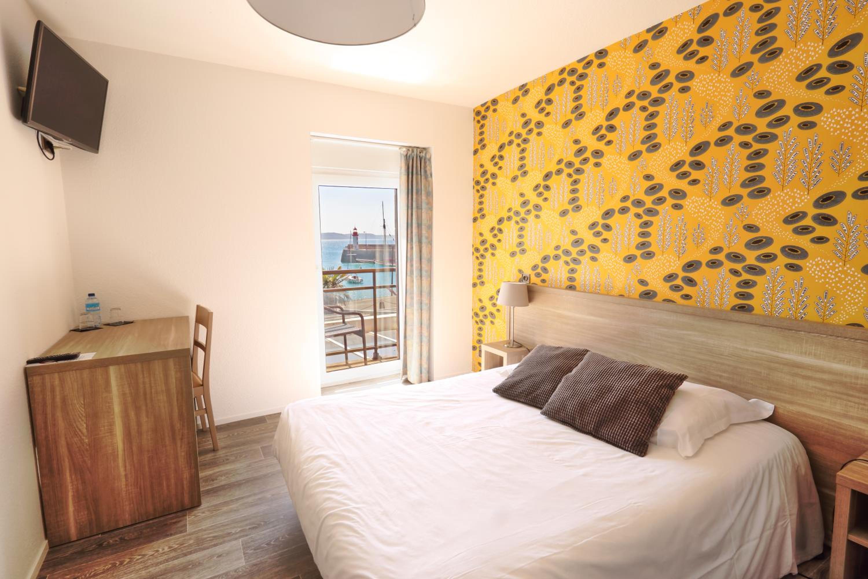 Double Room with Sea View and Balcony photo 1
