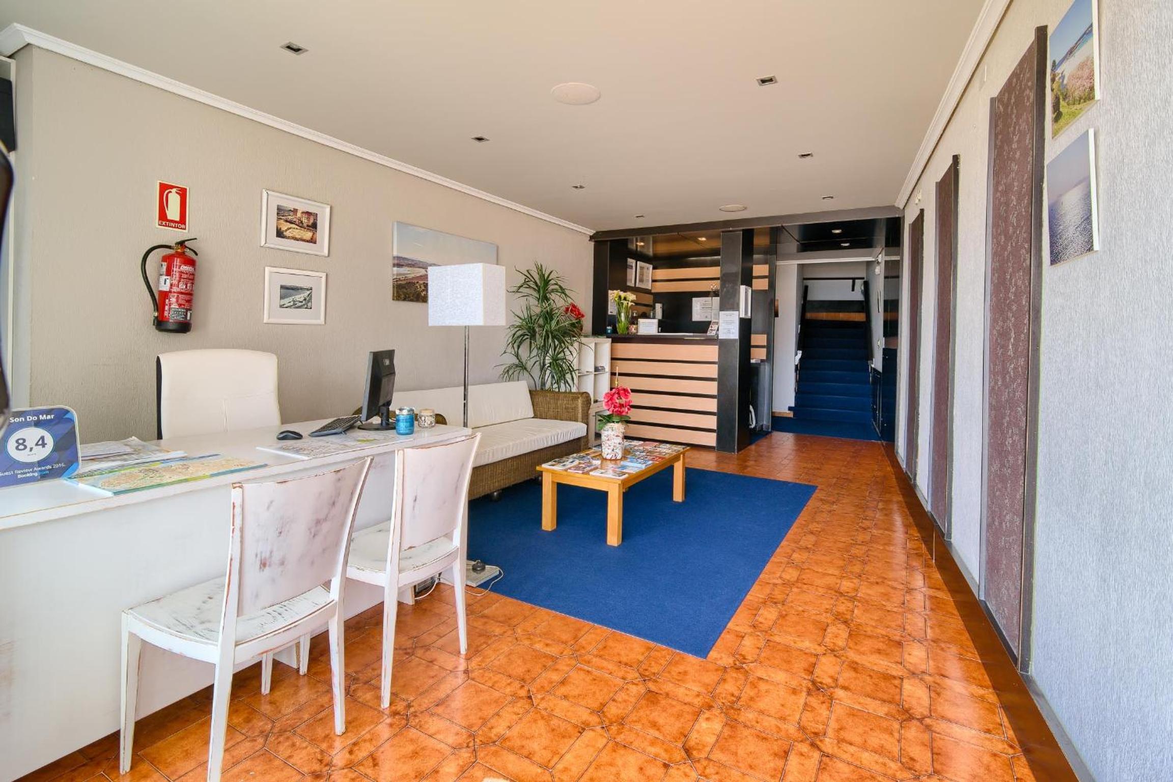 Double or Twin Room with Sea View - Ground Floor photo 2
