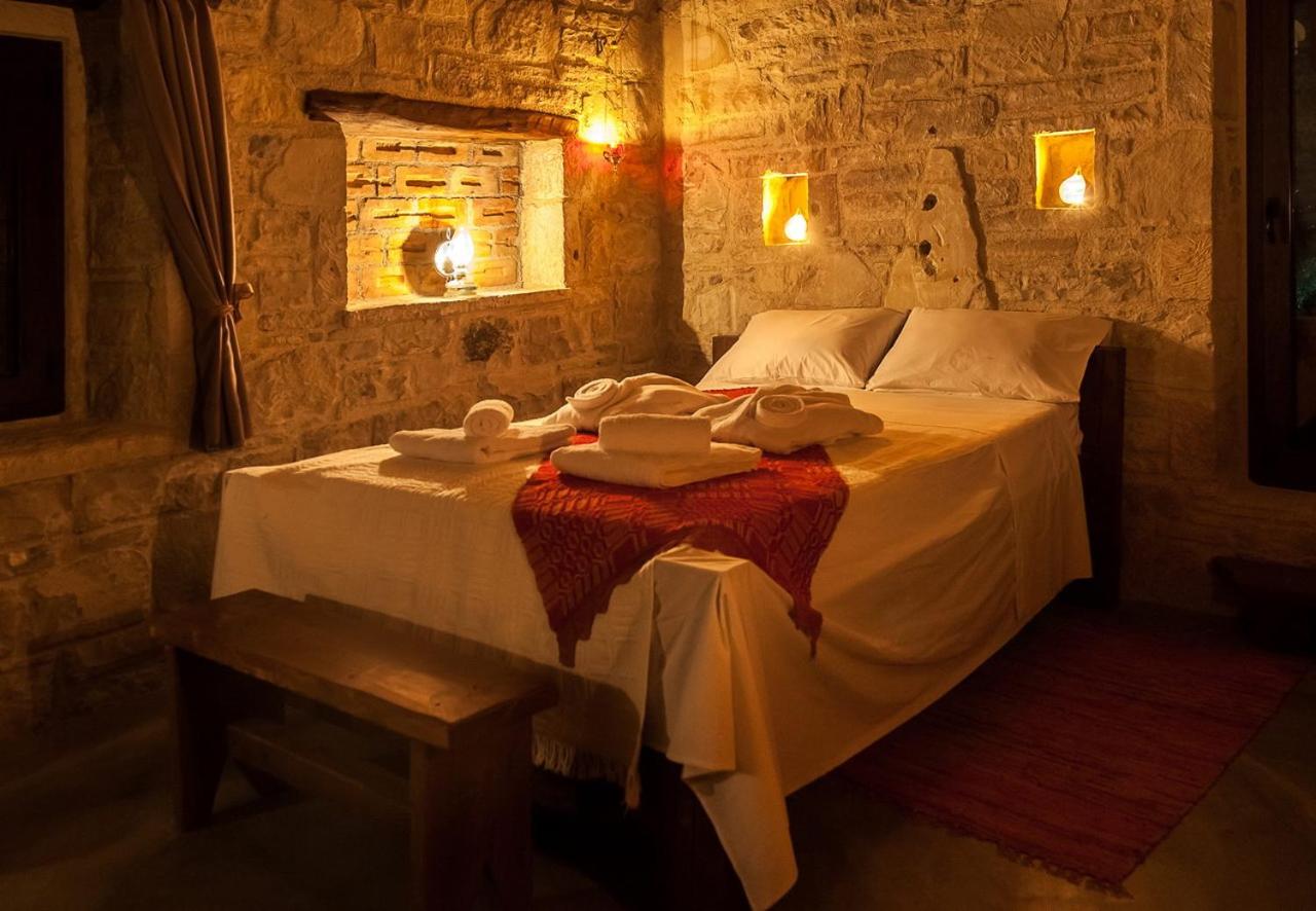 Double Room - Photo 14