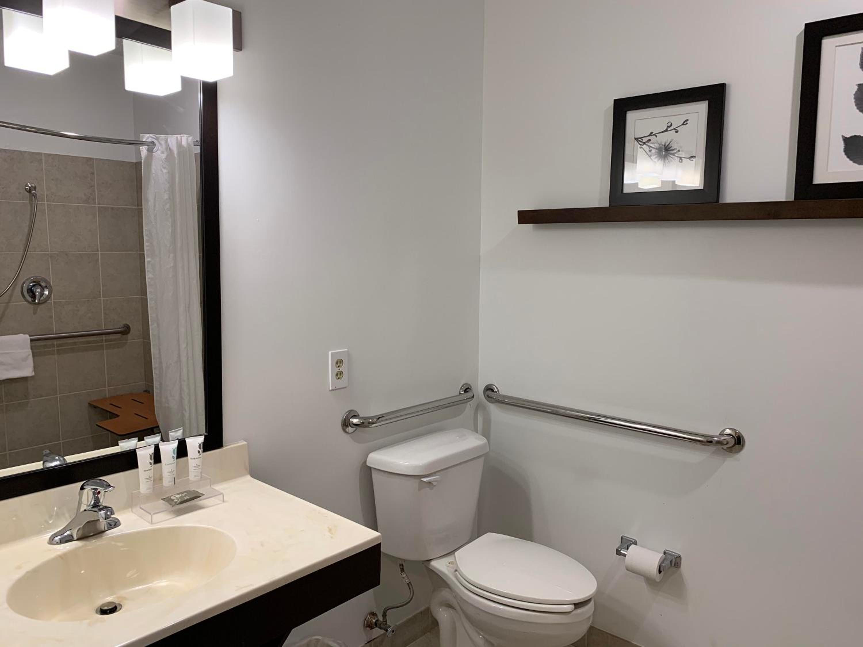 Queen Room with Two Queen Beds - Disability Access-Roll In Shower-Non-Smoking - Photo 5