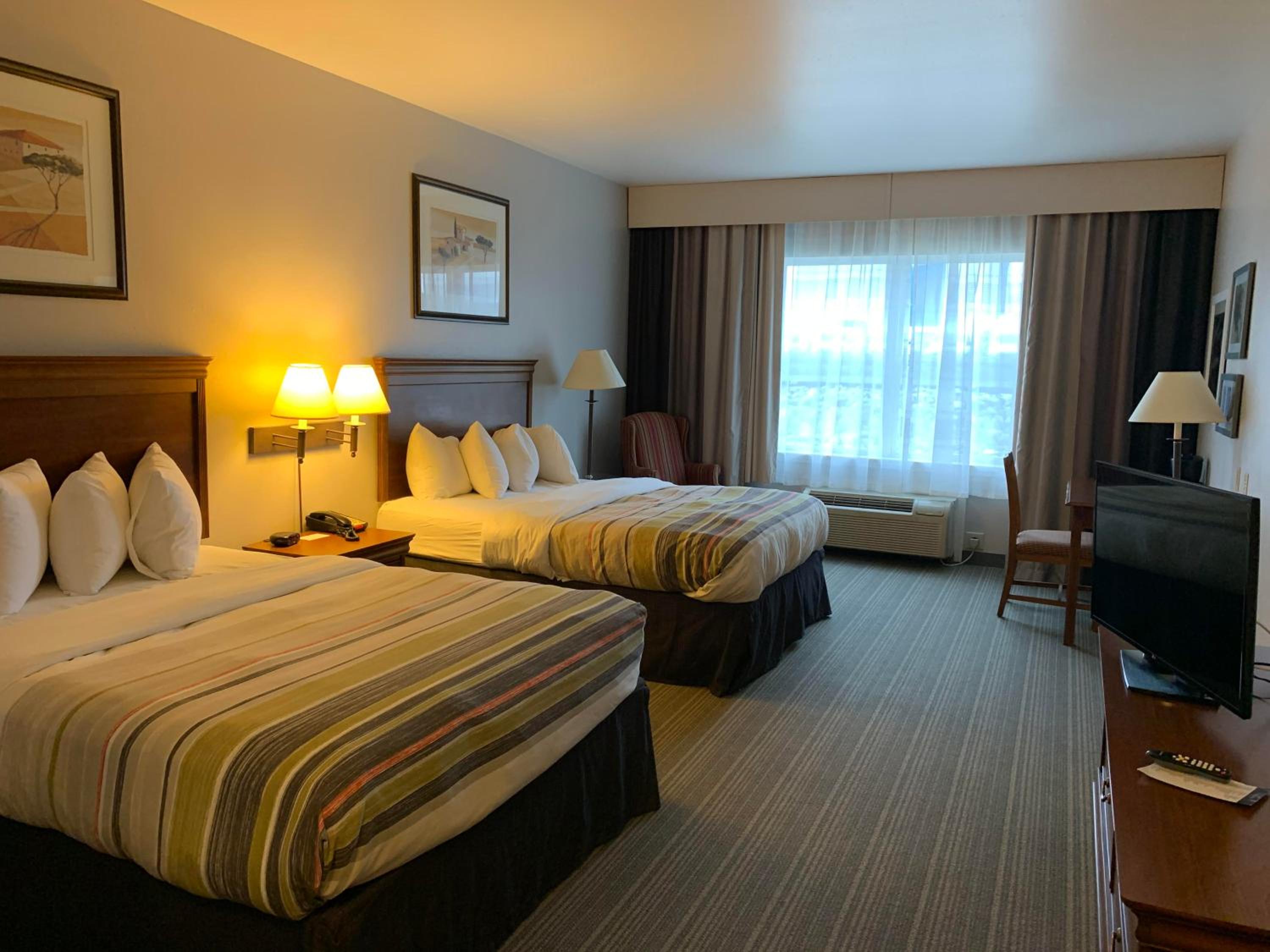 Queen Room with Two Queen Beds - Disability Access-Roll In Shower-Non-Smoking - Photo 3