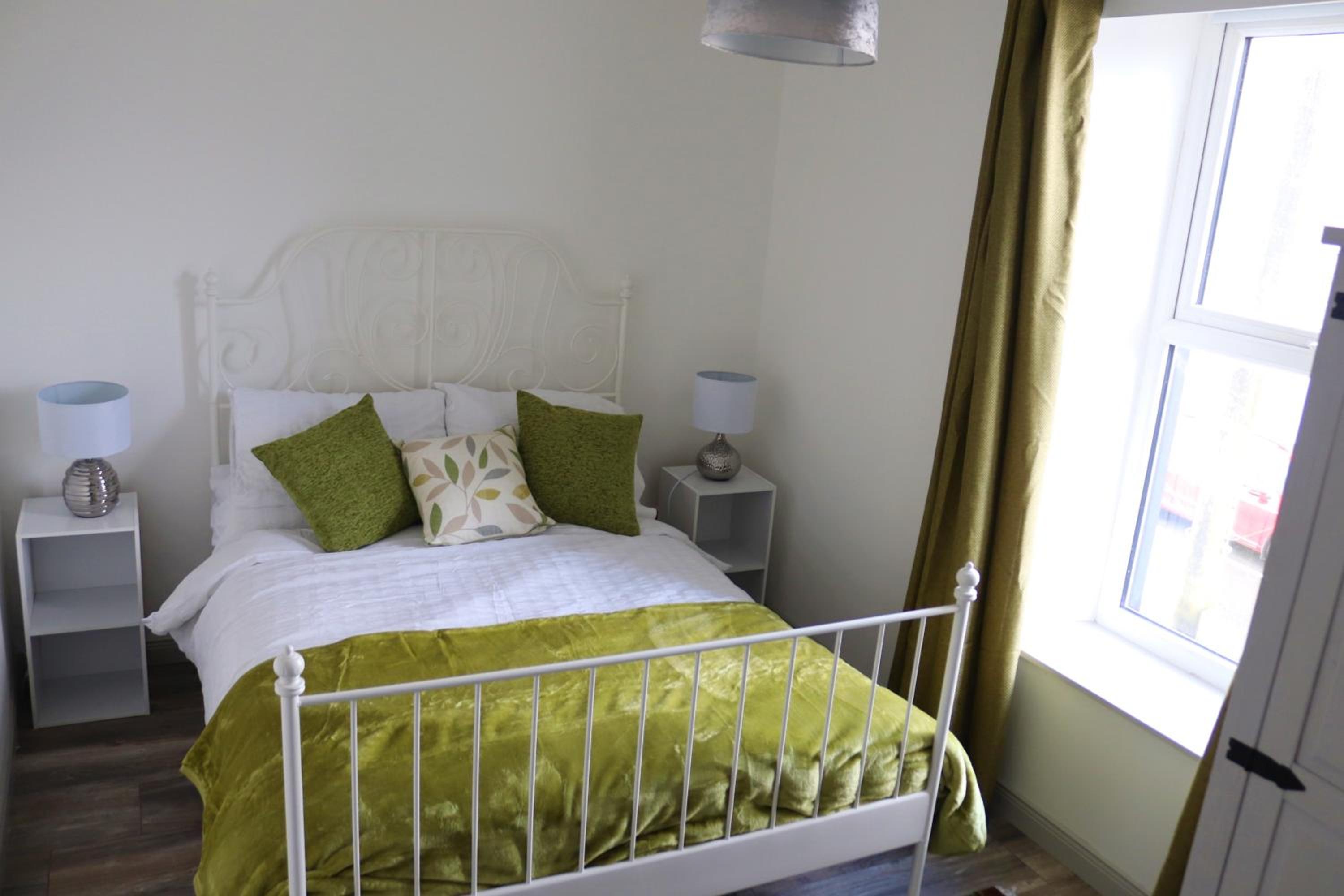 Four-Bedroom House photo 1