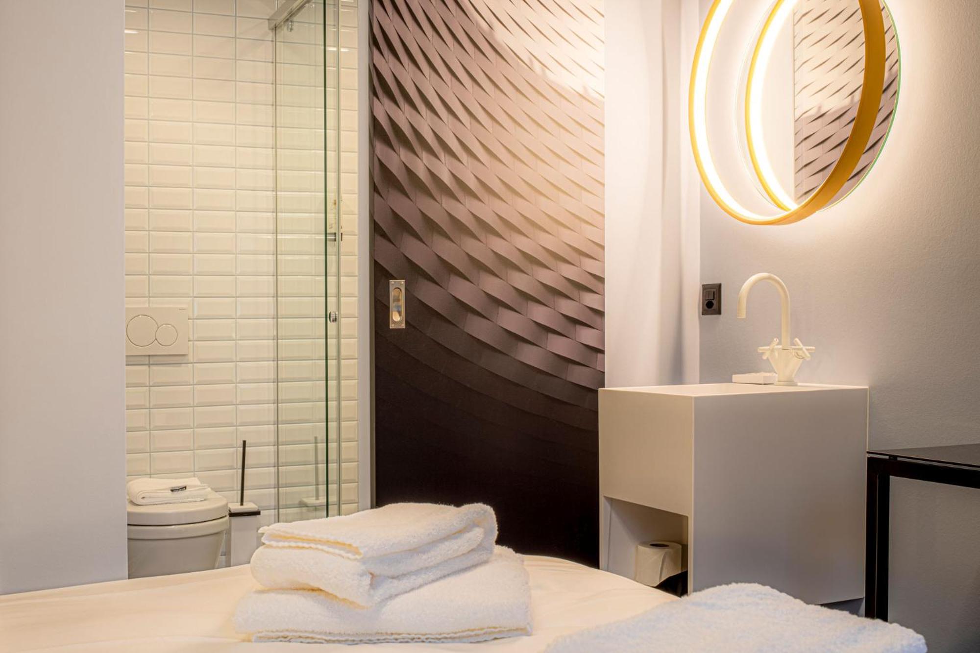 Double Room - Photo 8