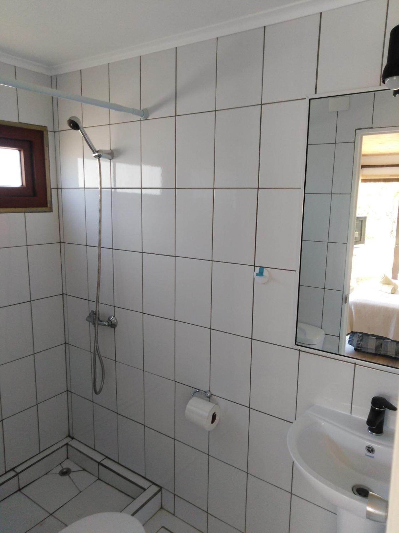 Double Room with Balcony and Sea View photo 3