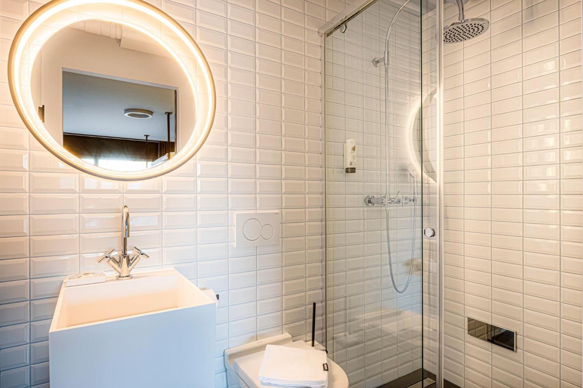 Double Room - Photo 11