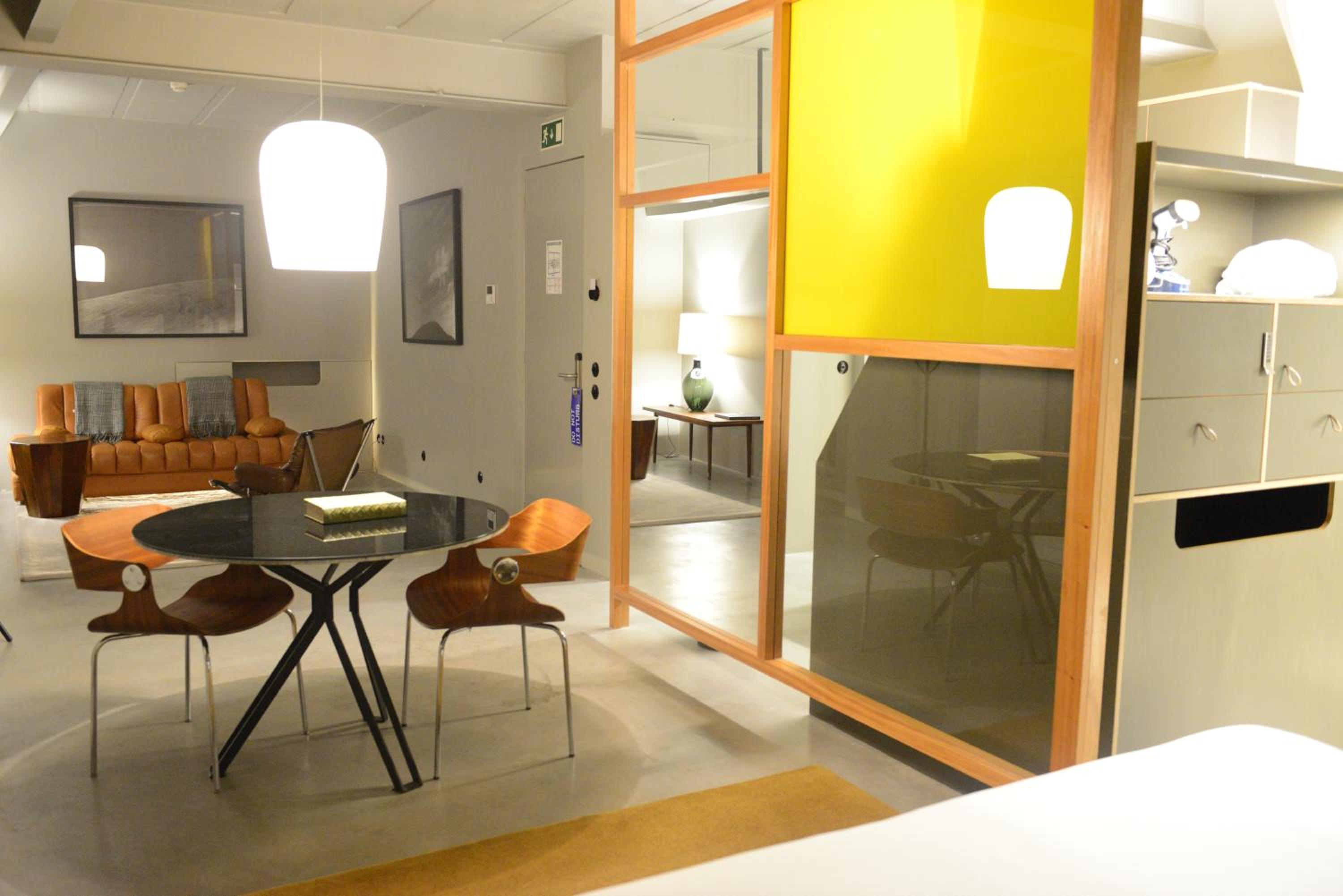 Available room thumbnail 5