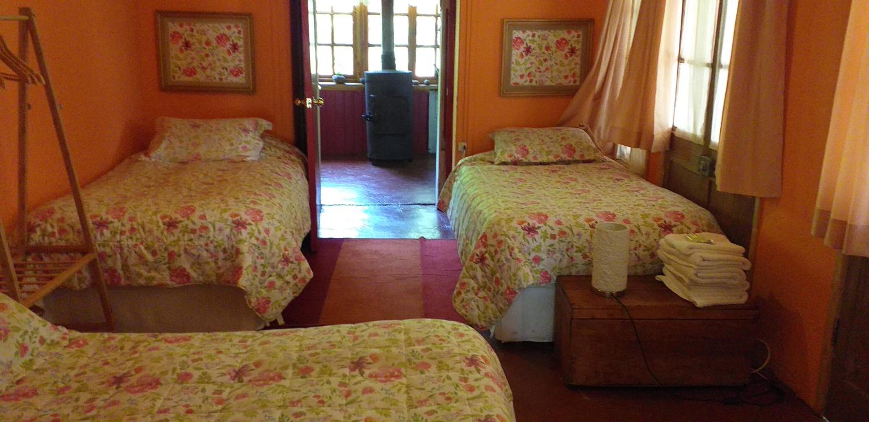 Quadruple Room with Private Bathroom photo 2
