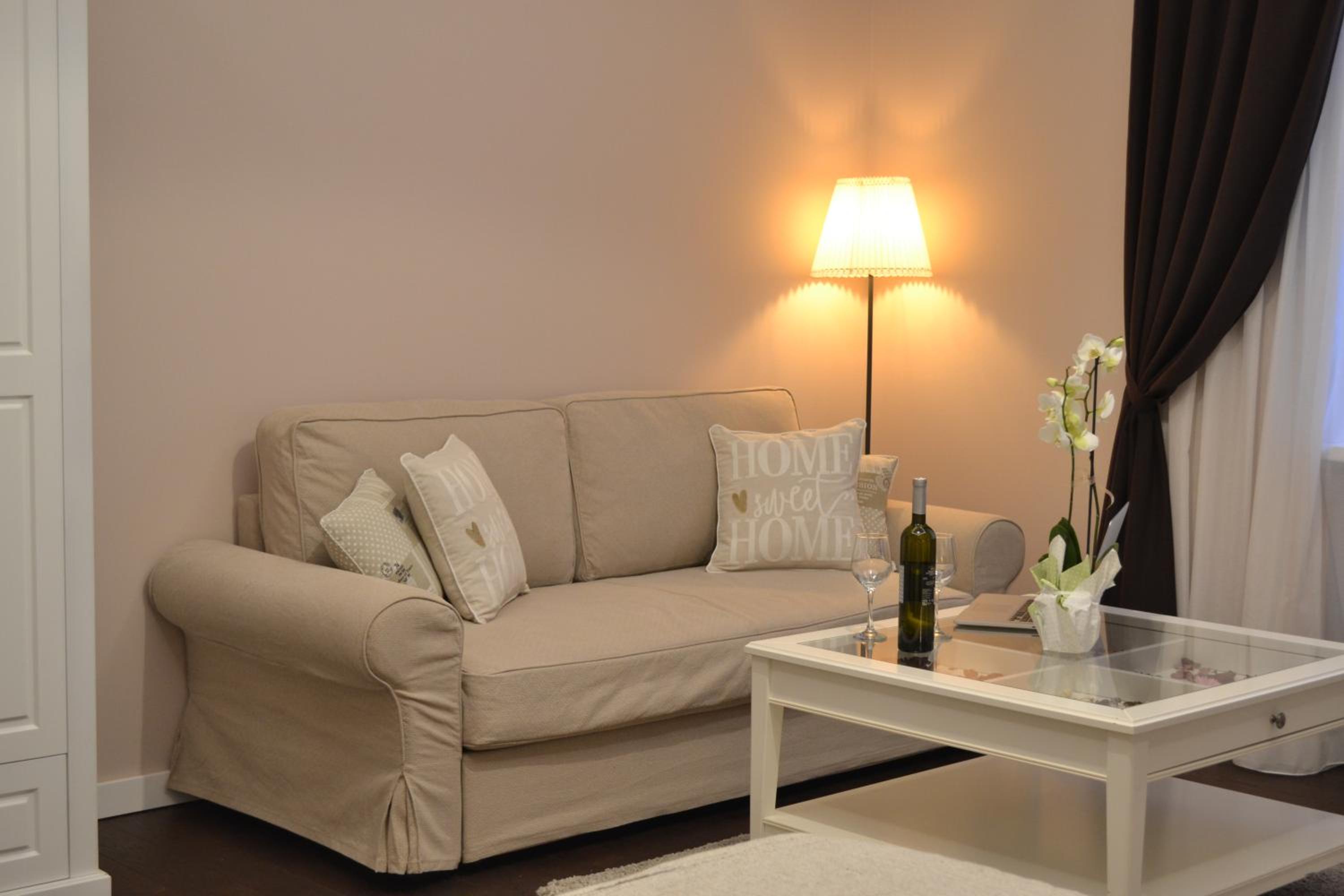 One-Bedroom Apartment - Photo 15
