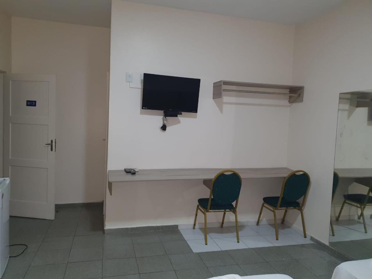 Standard Triple Room photo 3