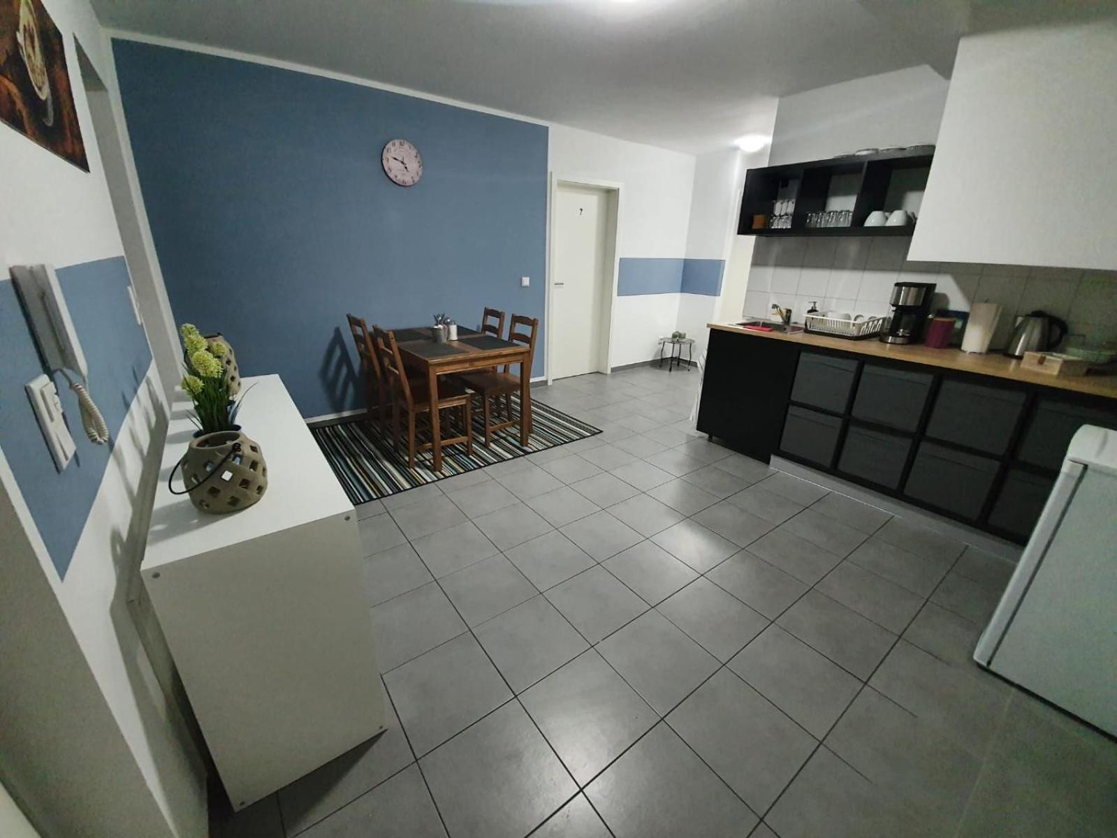 Large Single Room photo 2