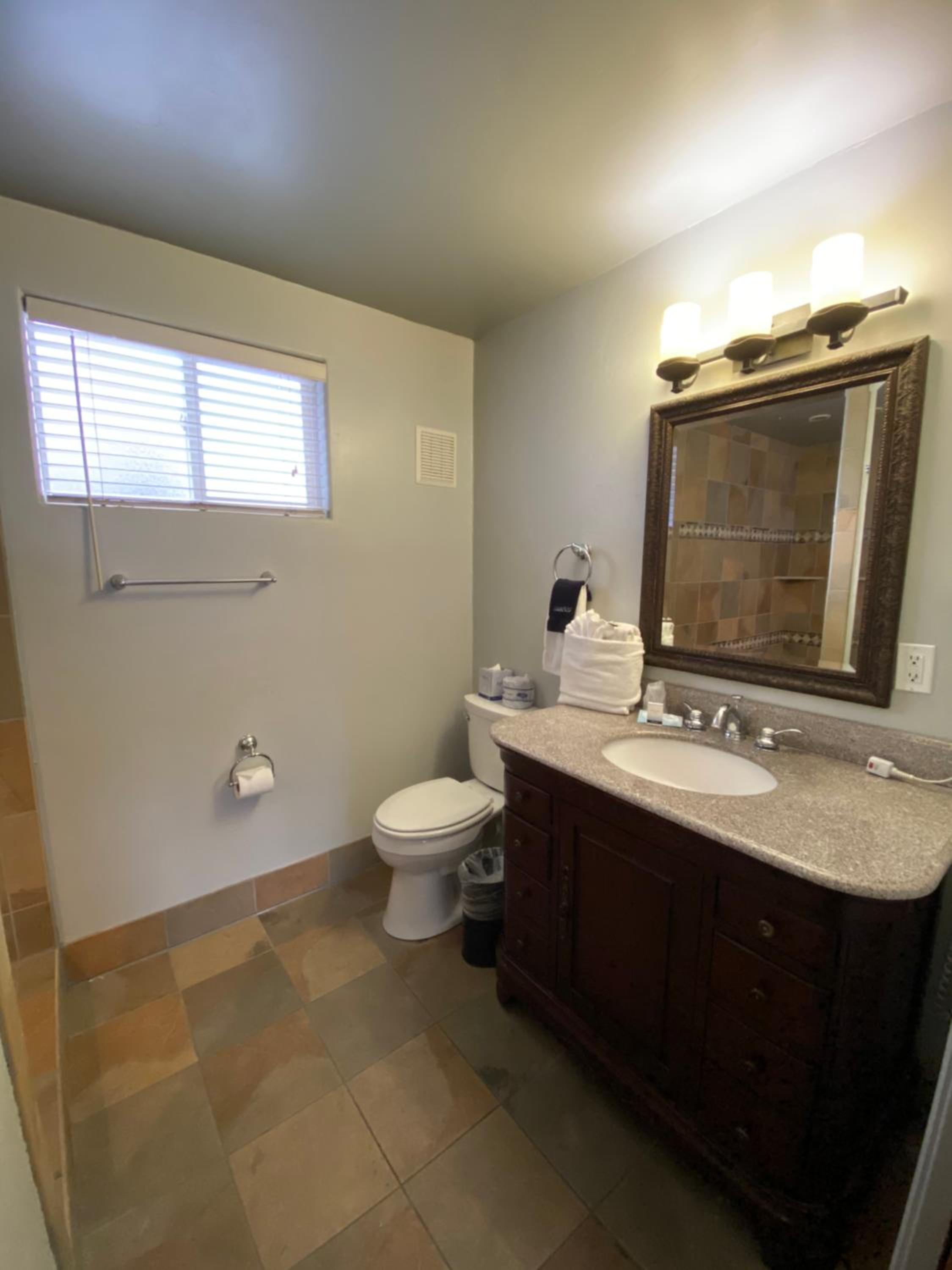 Queen Room with Spa Bath - Photo 2