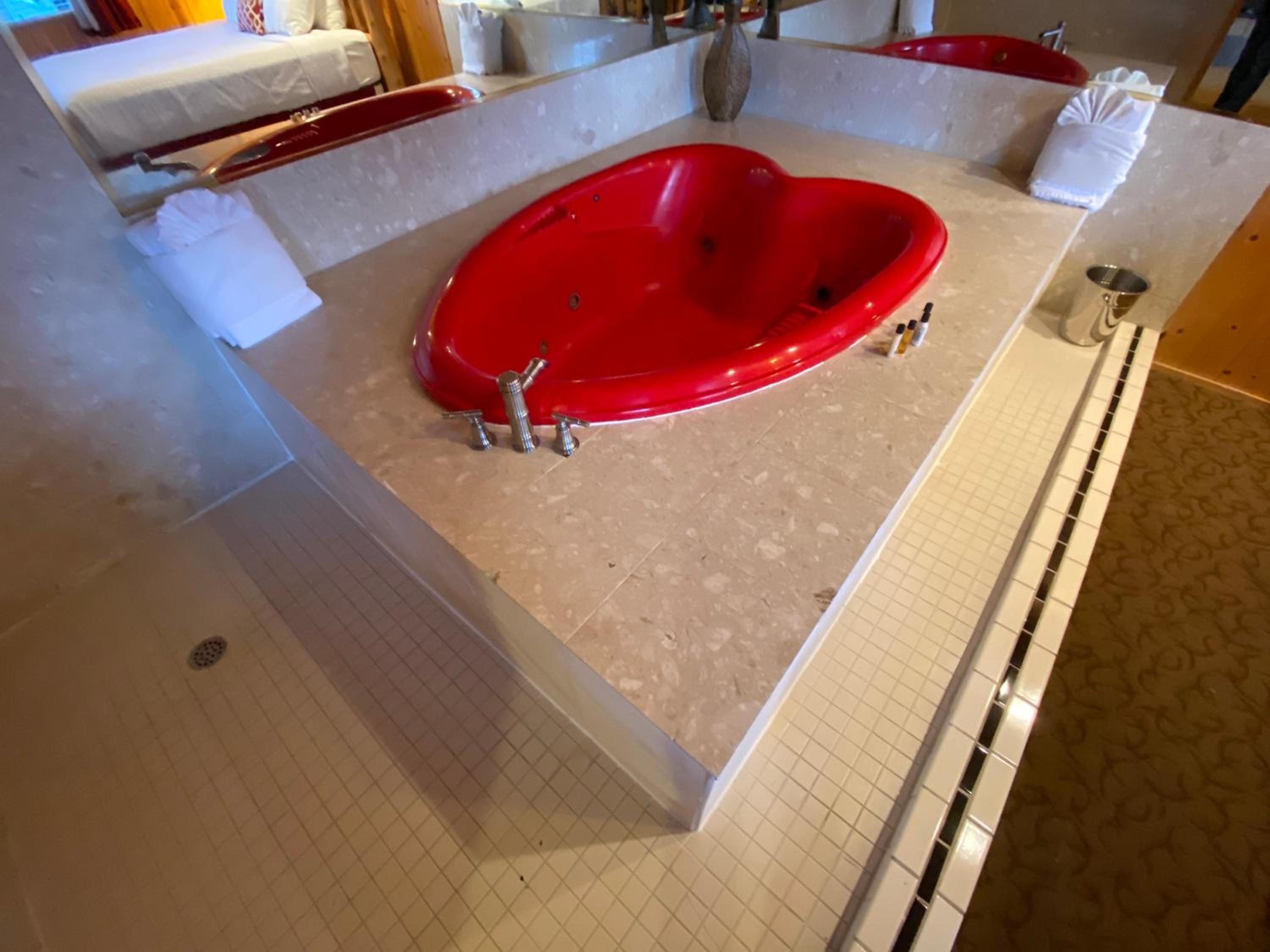 Superior King Room with Spa Bath - Photo 10