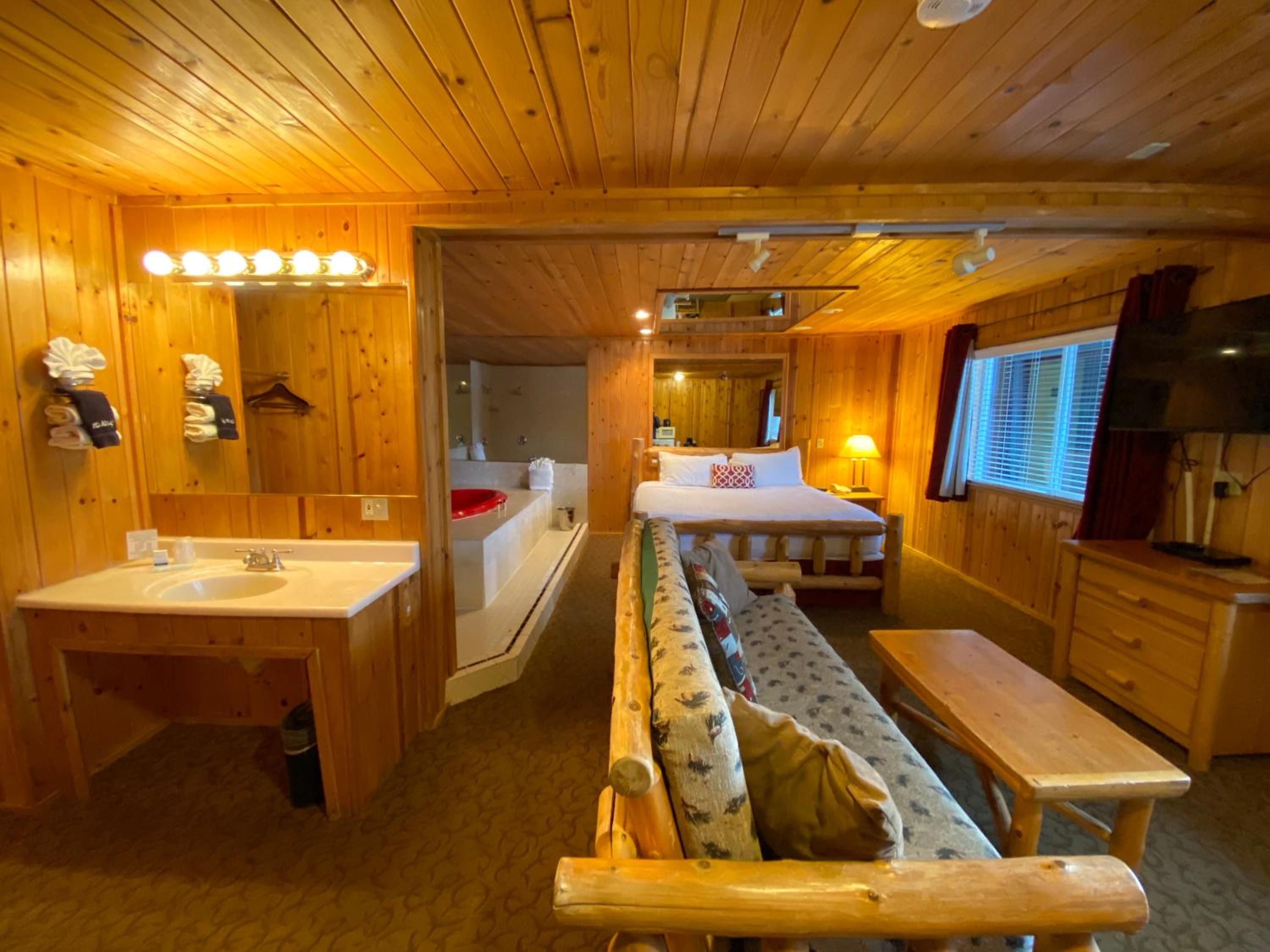 Superior King Room with Spa Bath - Photo 7