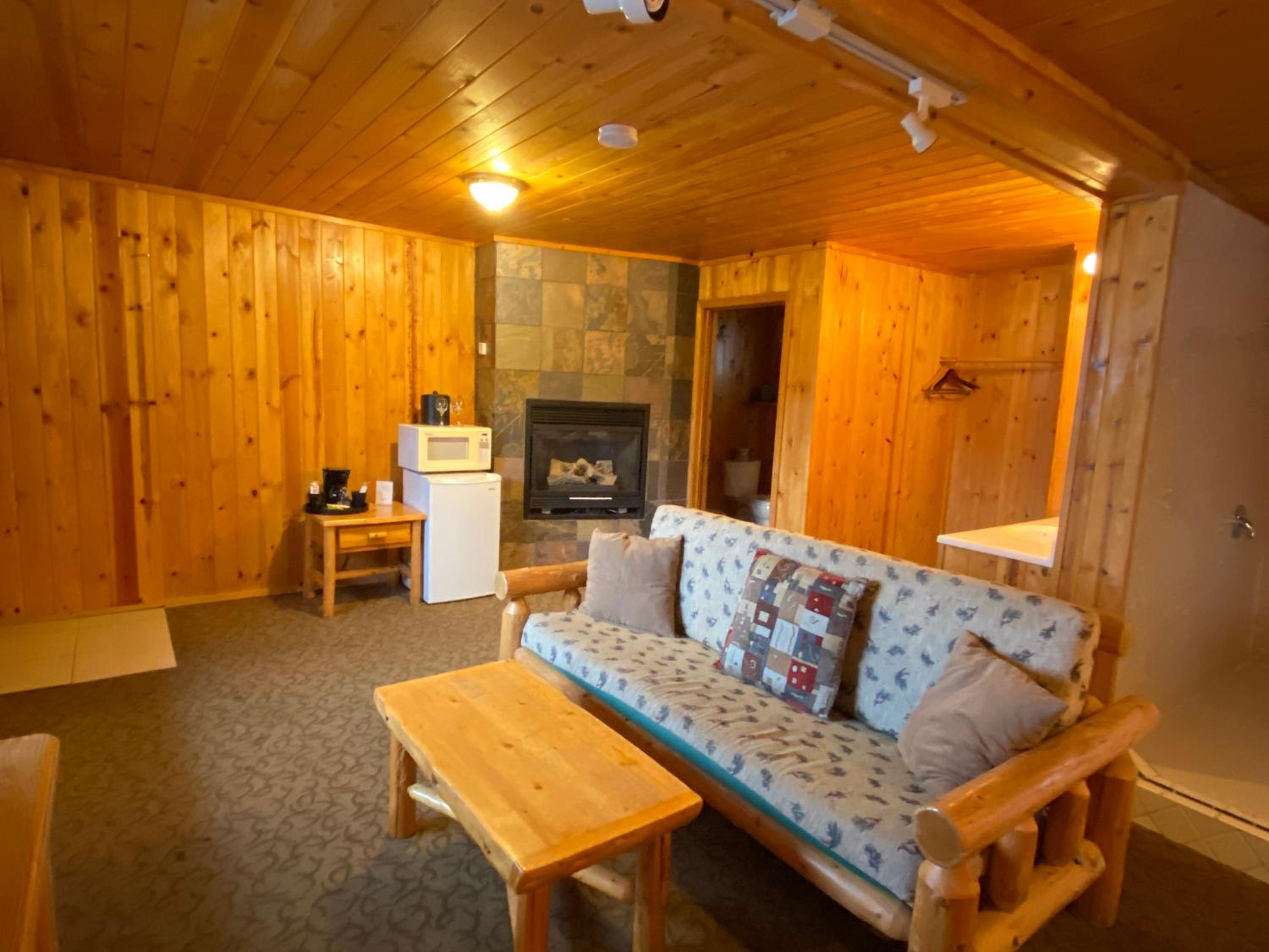 Superior King Room with Spa Bath - Photo 6