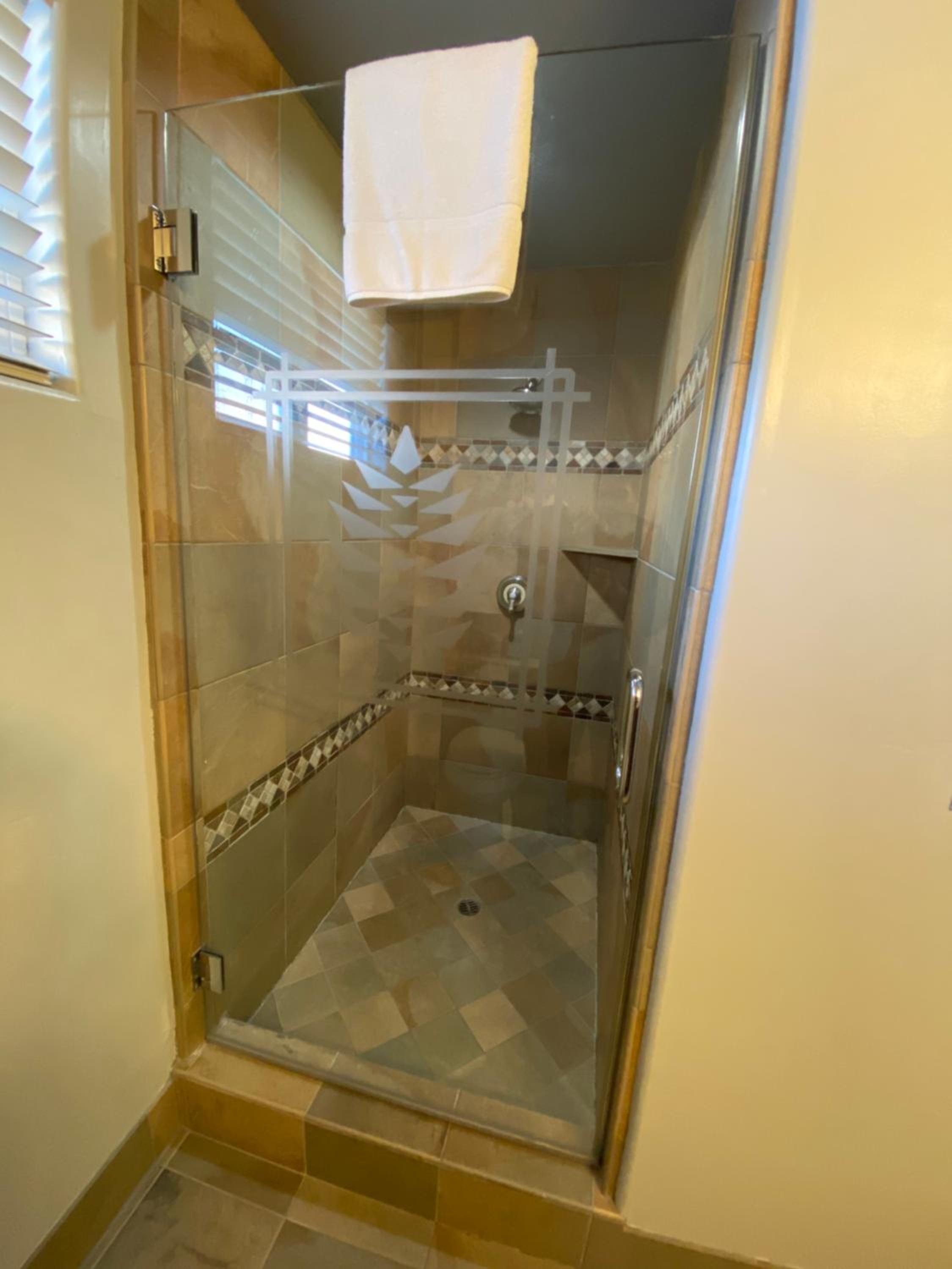 Deluxe King Room with Spa Bath - Photo 4