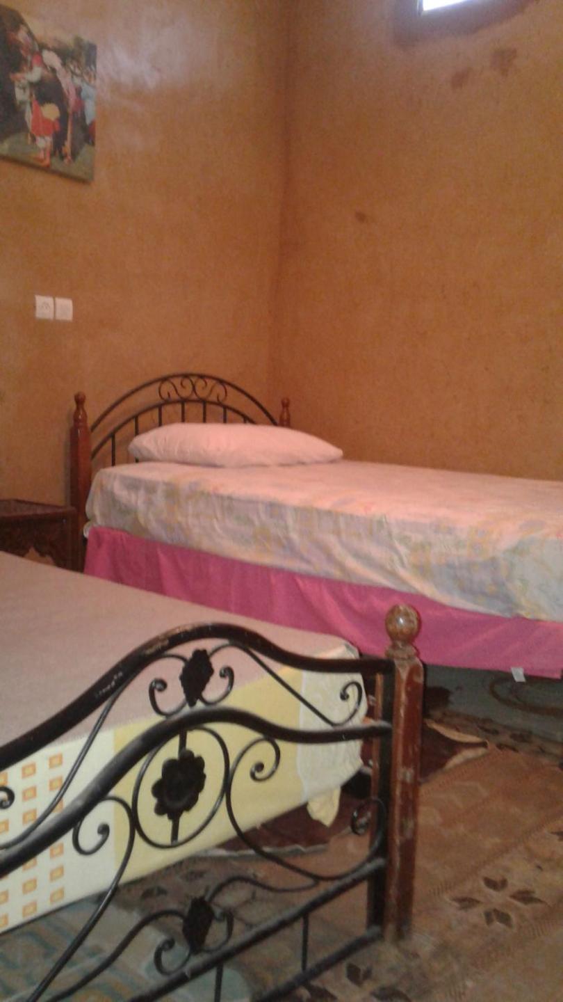 Economy Twin Room - Photo 6