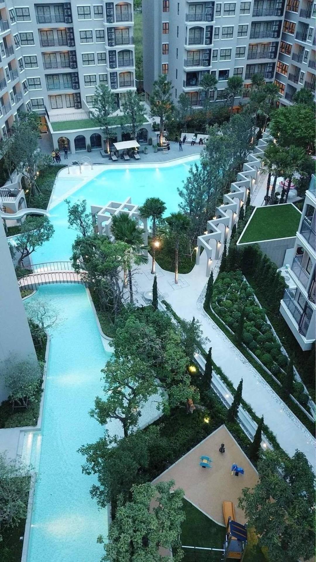 Apartment with Pool View  - Photo 13