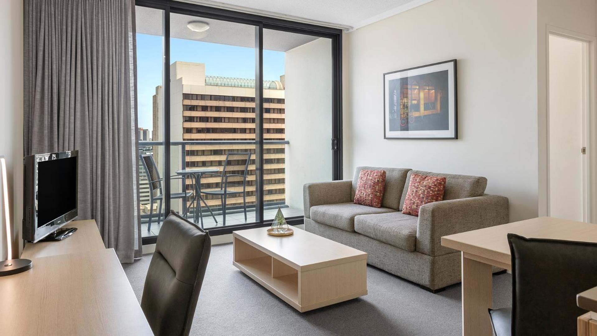 One-Bedroom Apartment - No Housekeeping - Photo 7