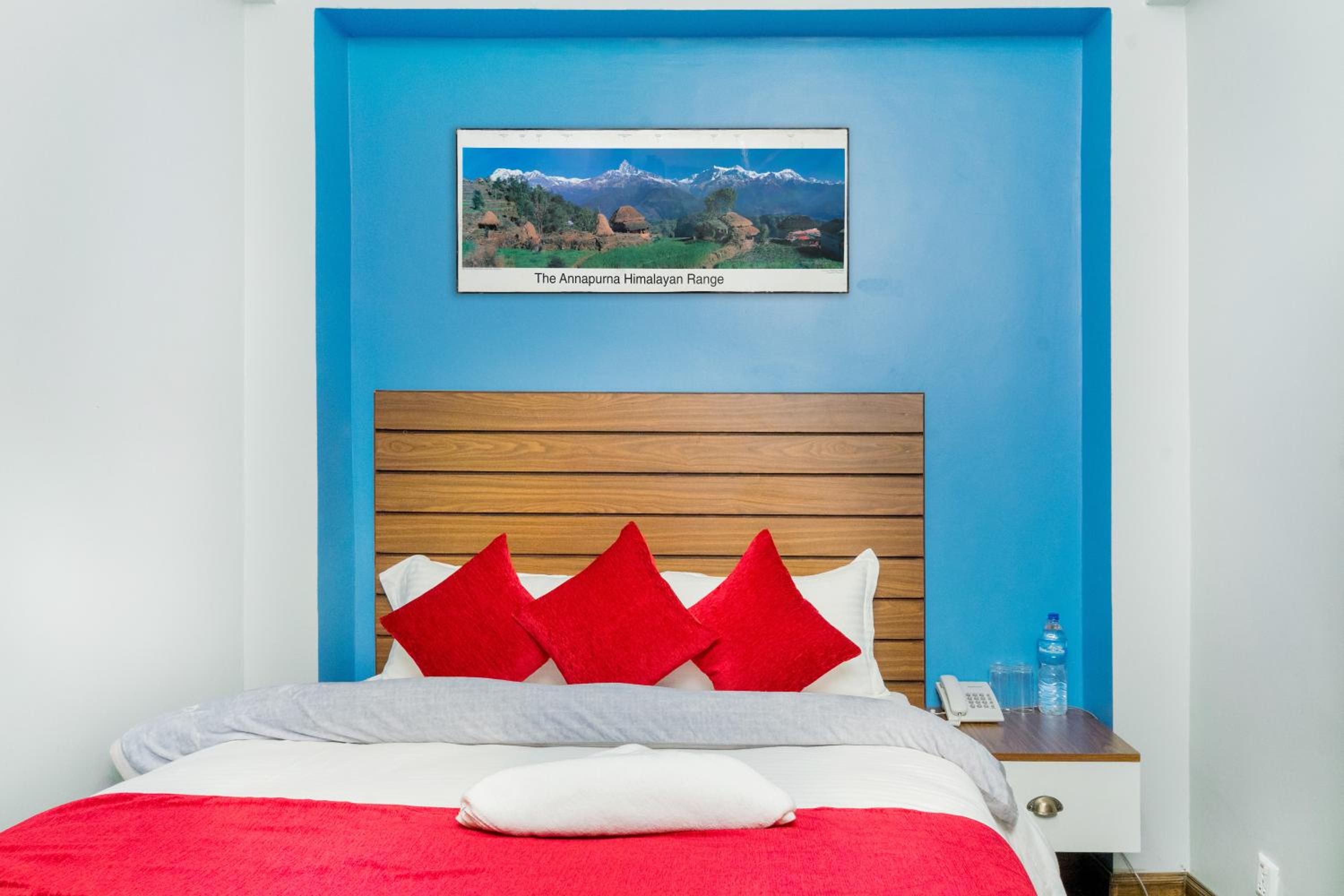 Deluxe Double Room - Photo 9