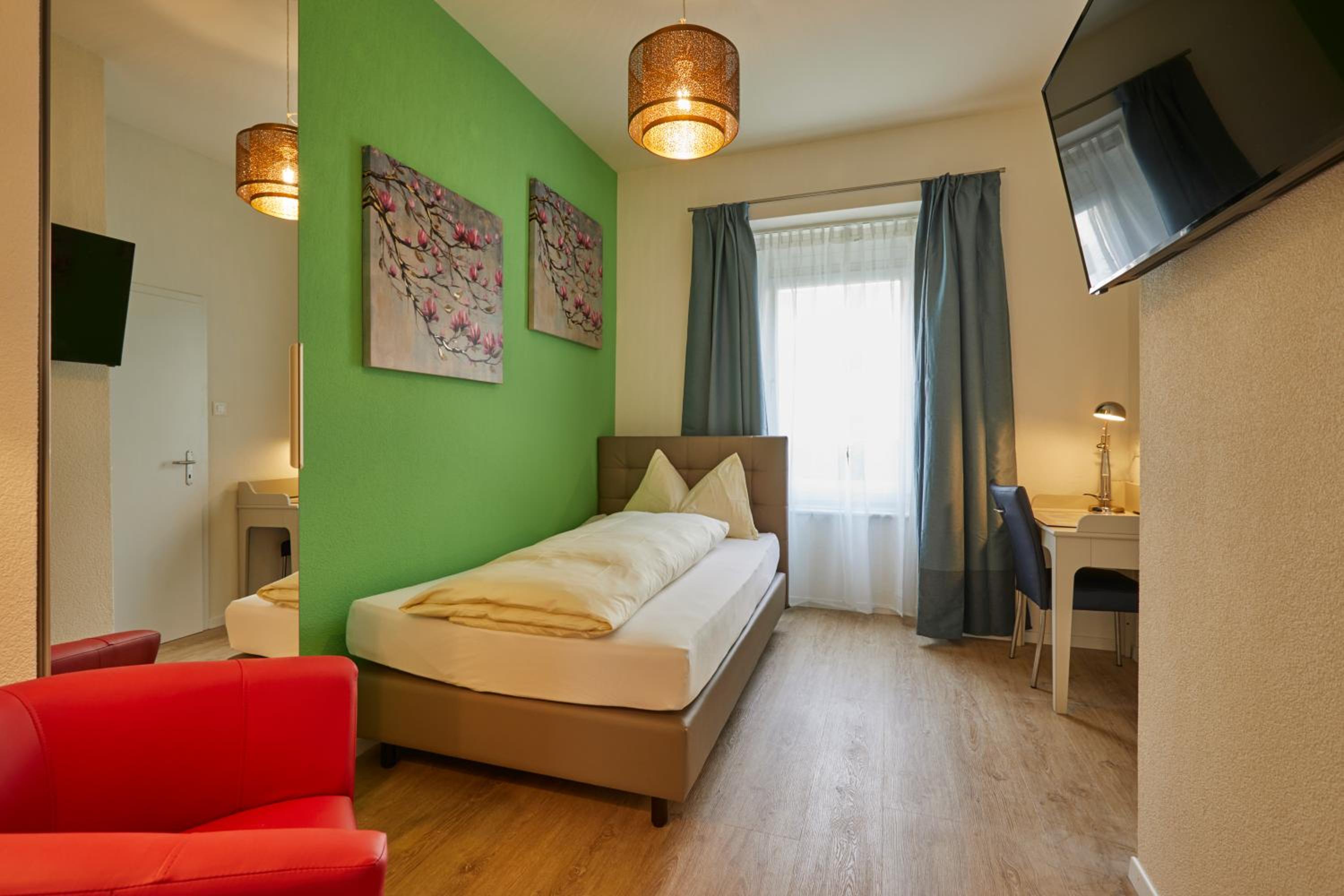 Easy Single Room