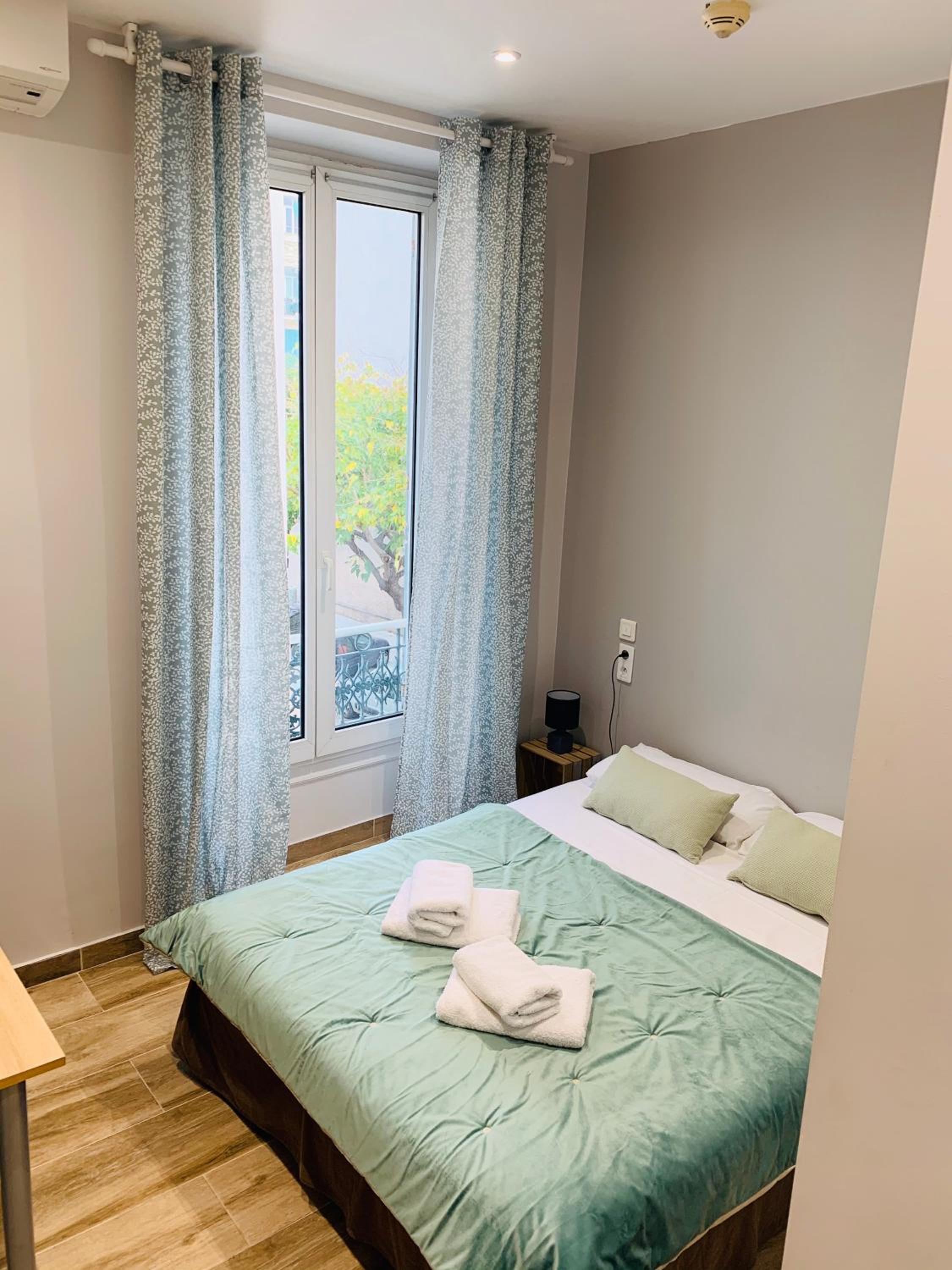 Double Room - Photo 5
