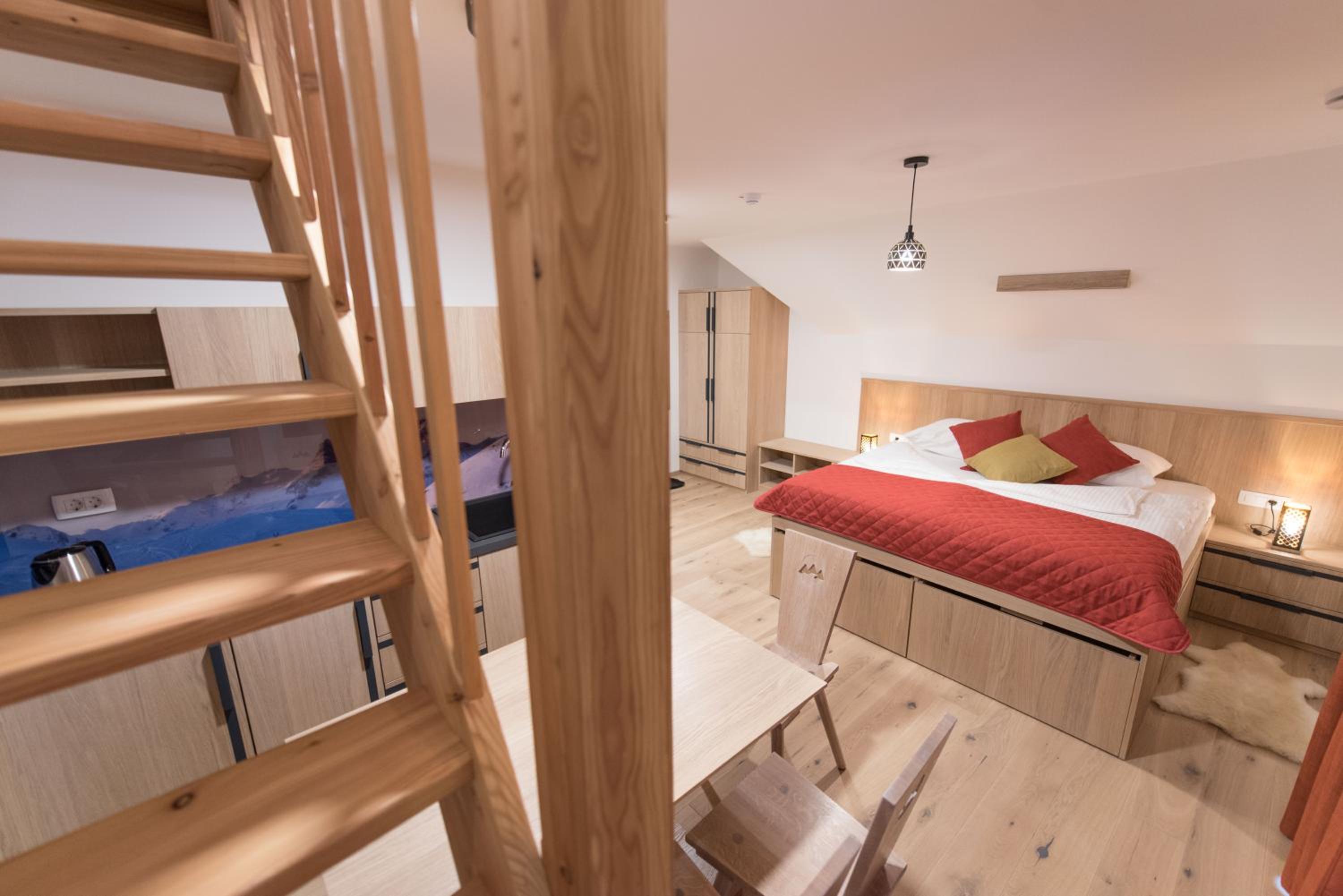 Studio with Balcony - Photo 11