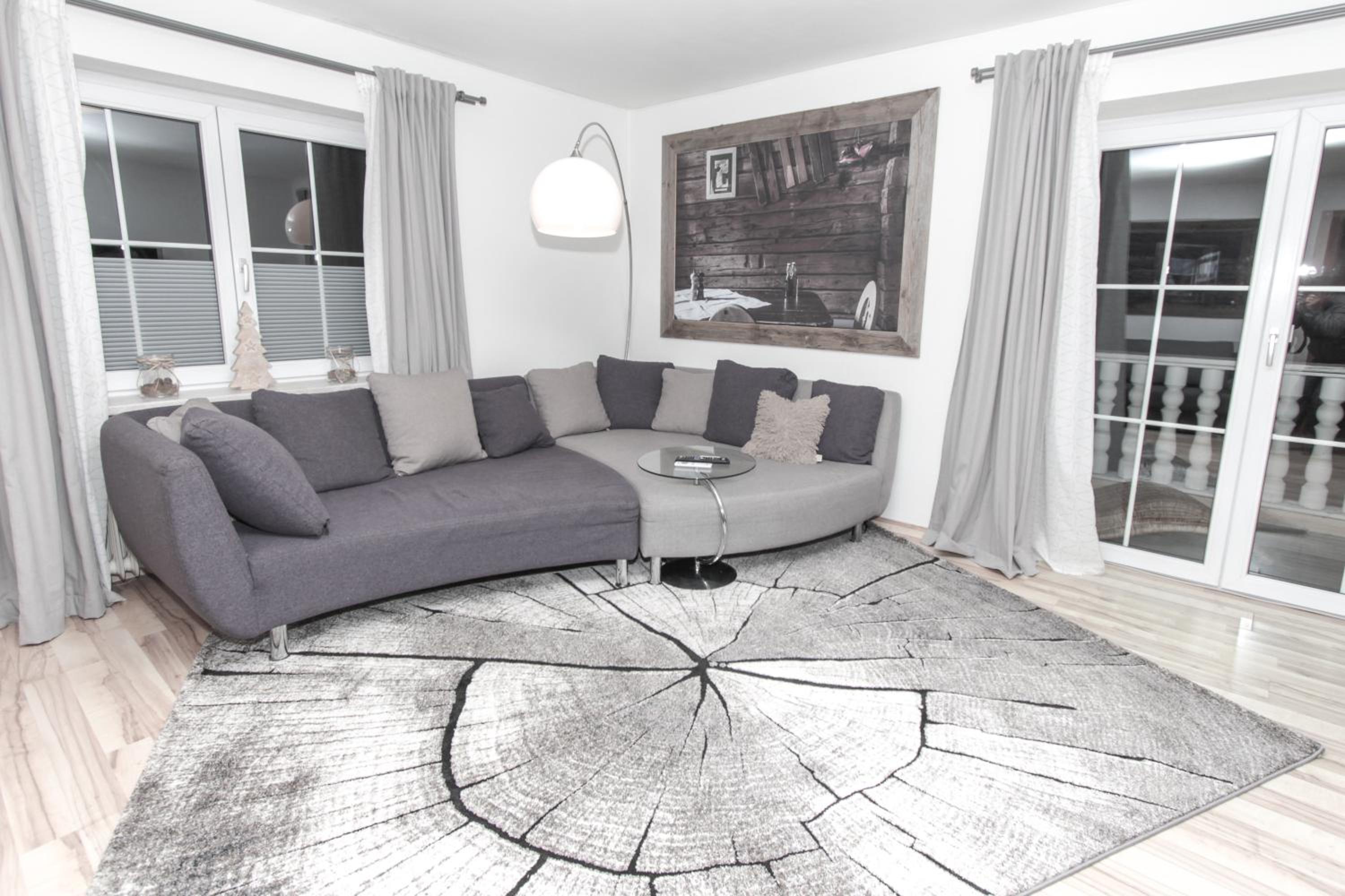 Three-Bedroom Apartment - Photo 38