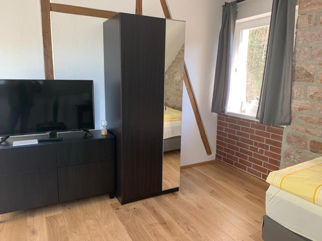 Double Room with Shared Bathroom photo 2