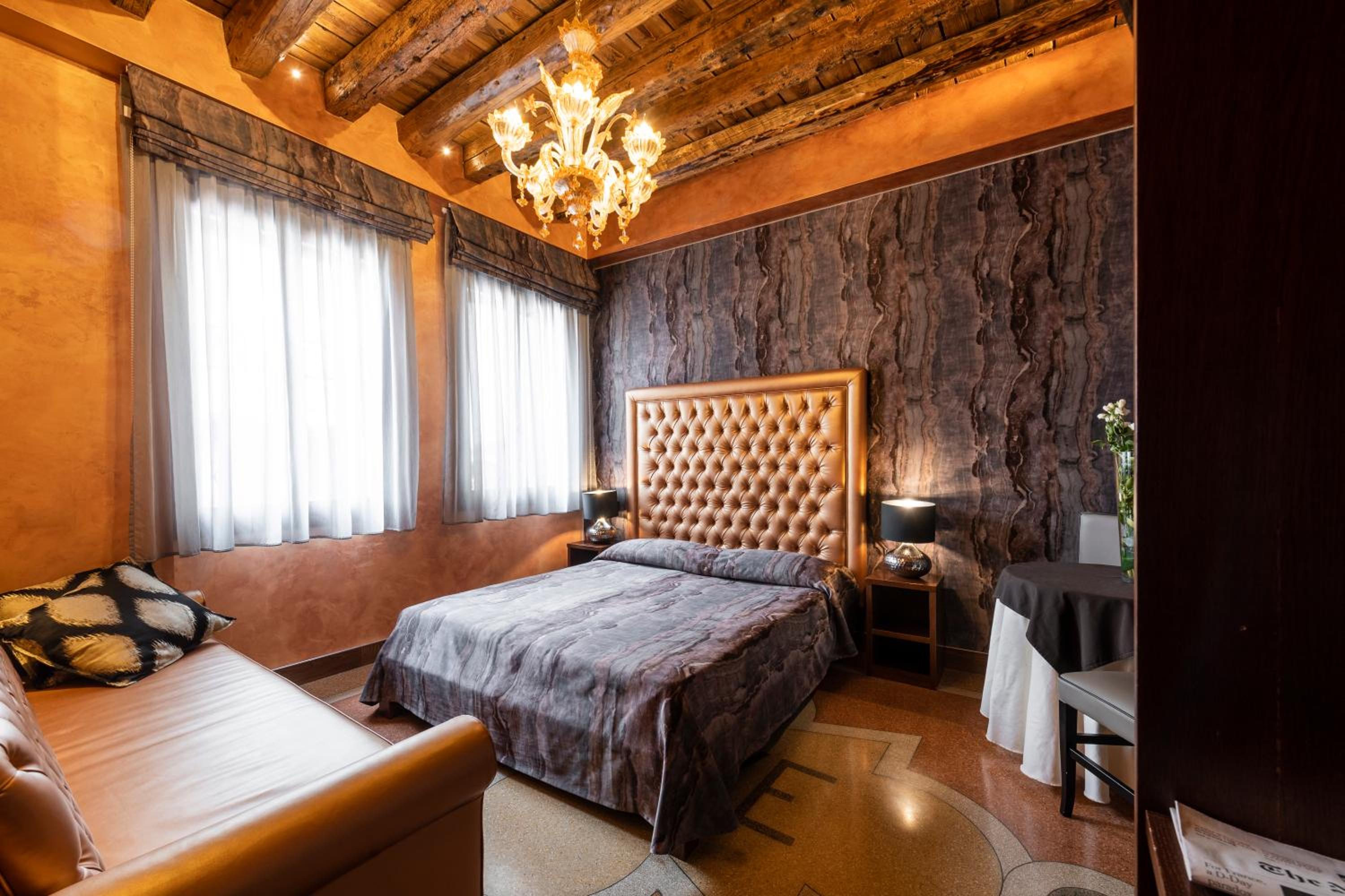 Superior Double Room - Photo 4