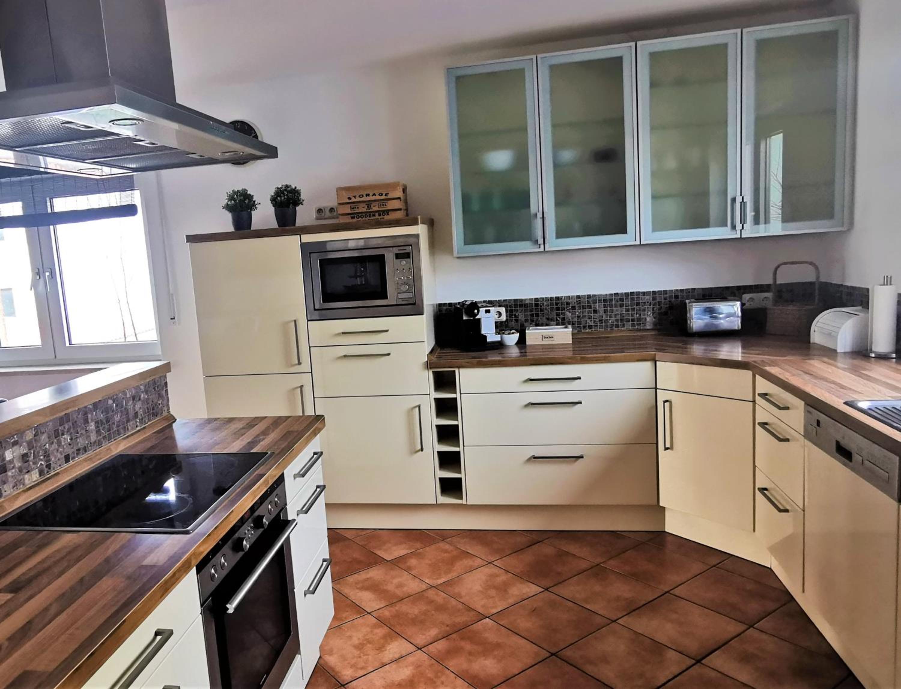 Three-Bedroom Apartment - Photo 11
