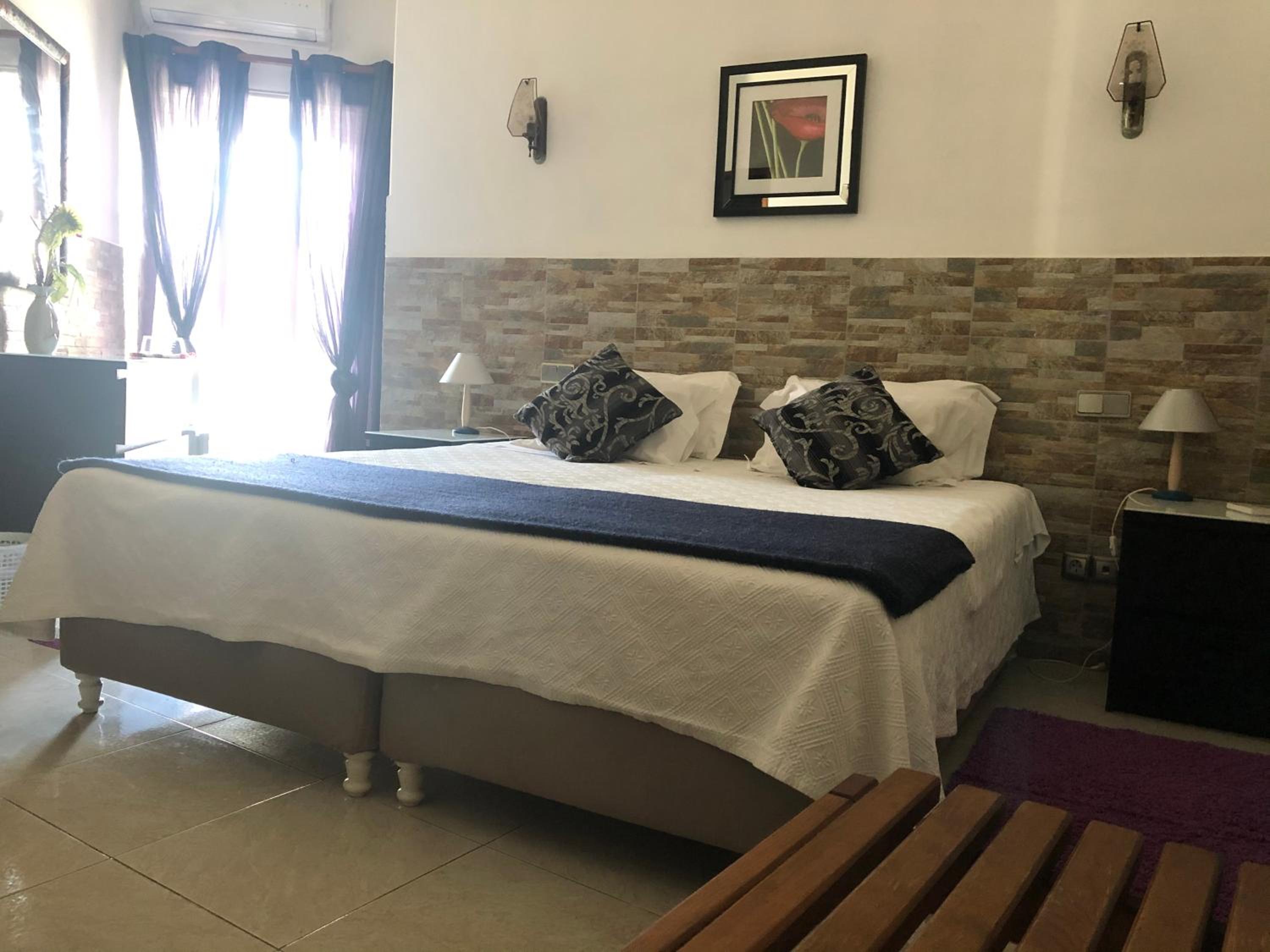 Double or Twin Room - Photo 10