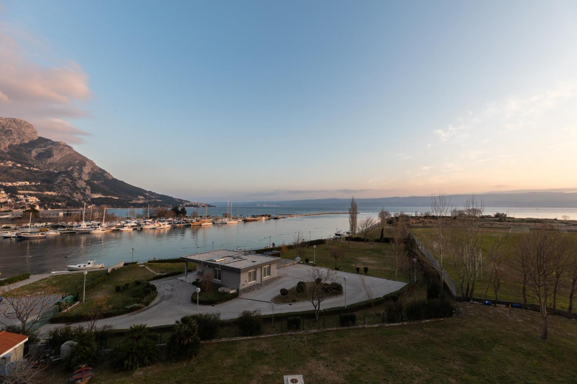 Apartment with Sea View photo 2
