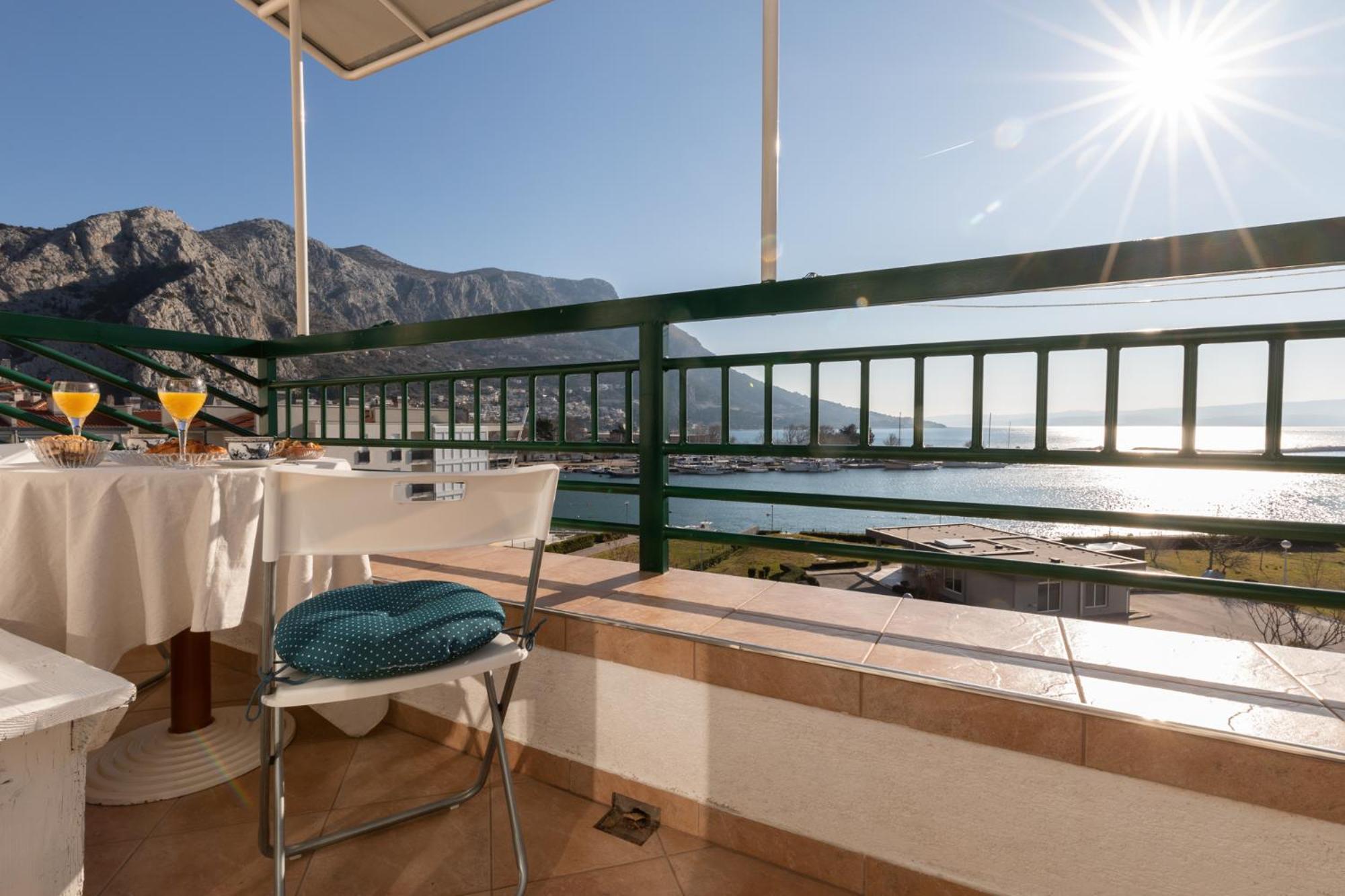 Apartment with Sea View photo 3