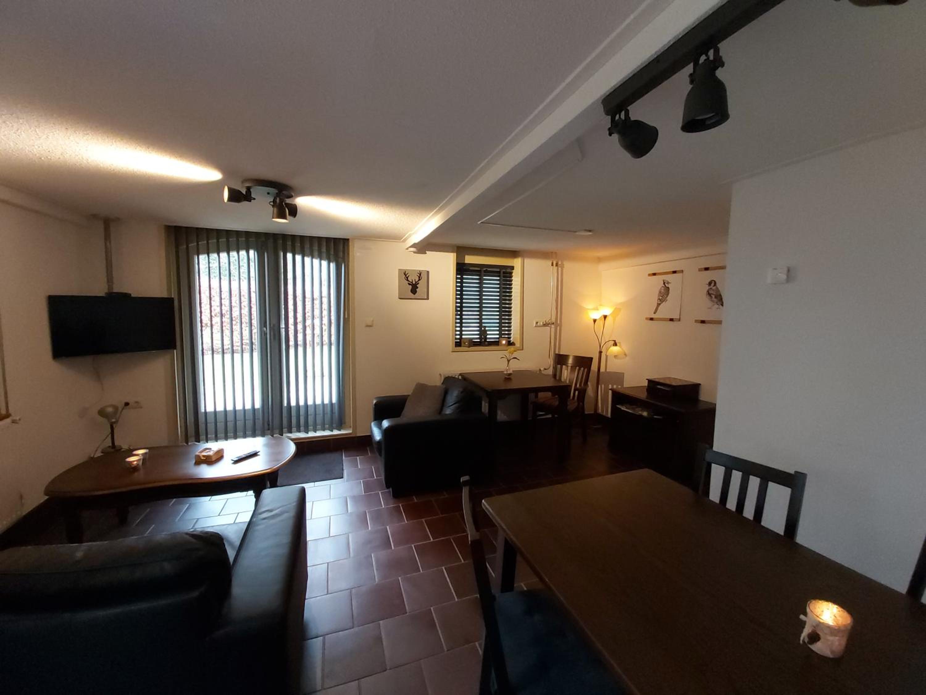 Apartment with Terrace - Photo 5