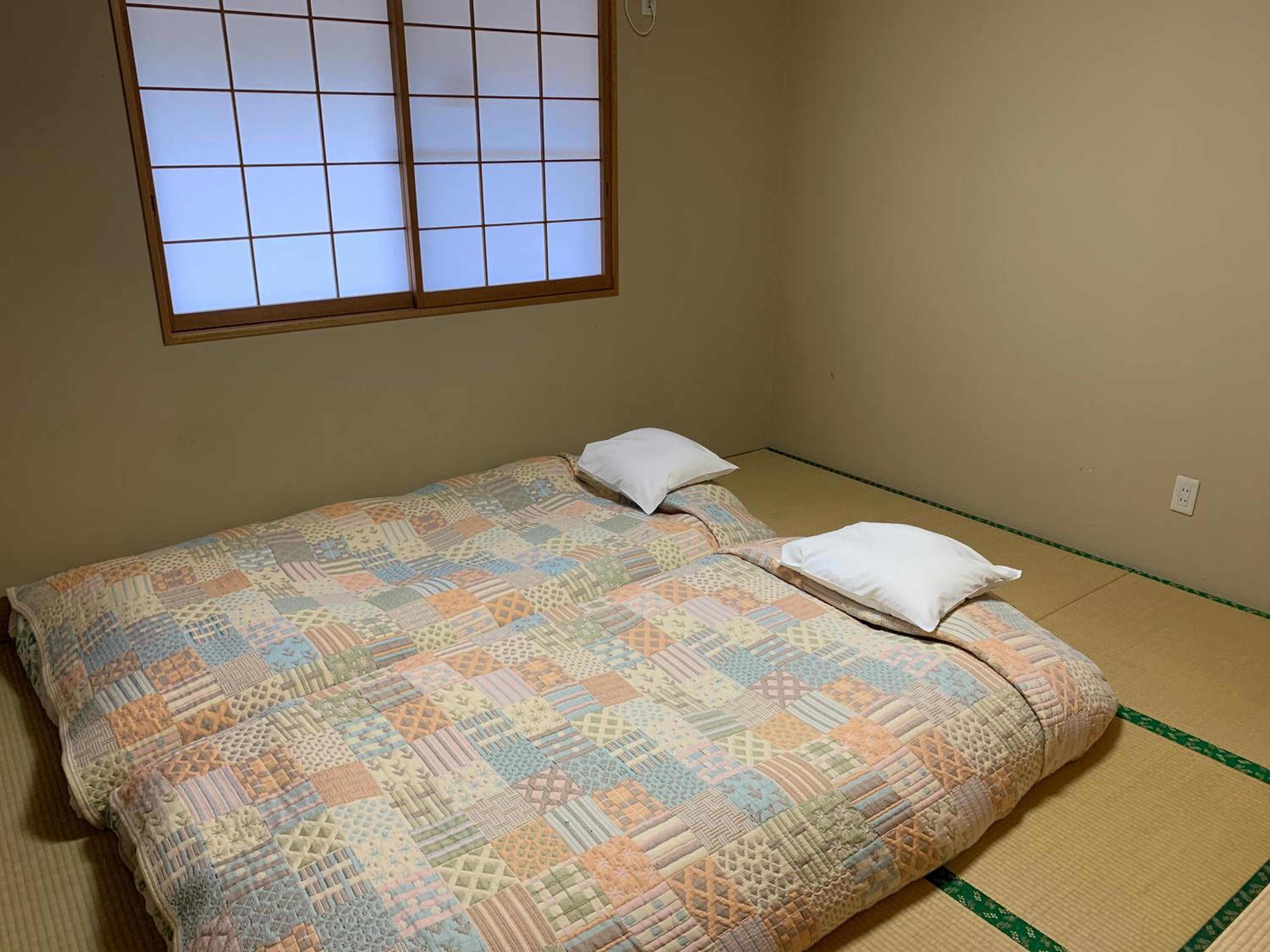 Japanese-Style Quadruple Room photo 3